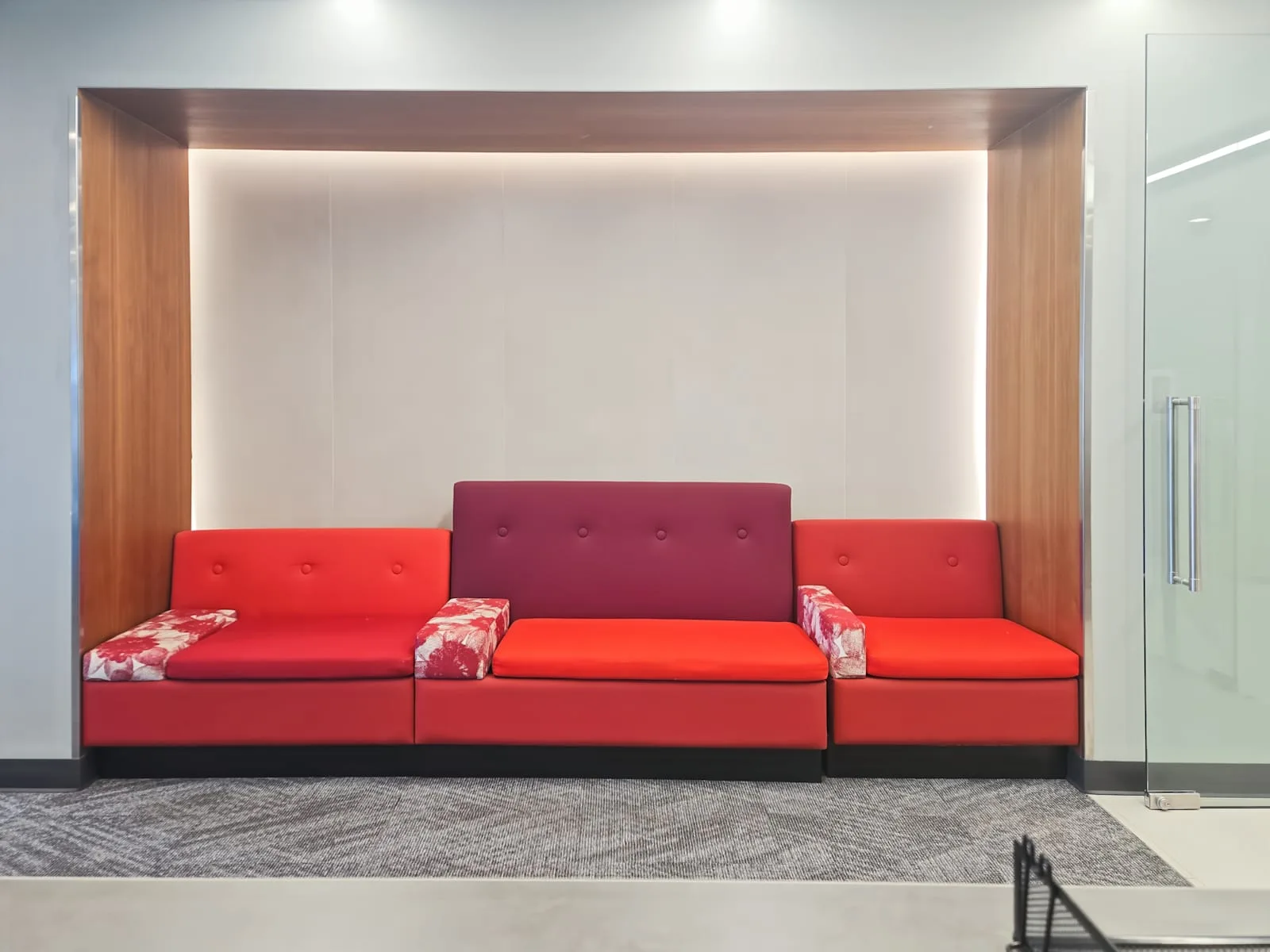 Regus MD, Gaithersburg - Washingtonian Boulevard, Lounge, Gaithersburg, MD