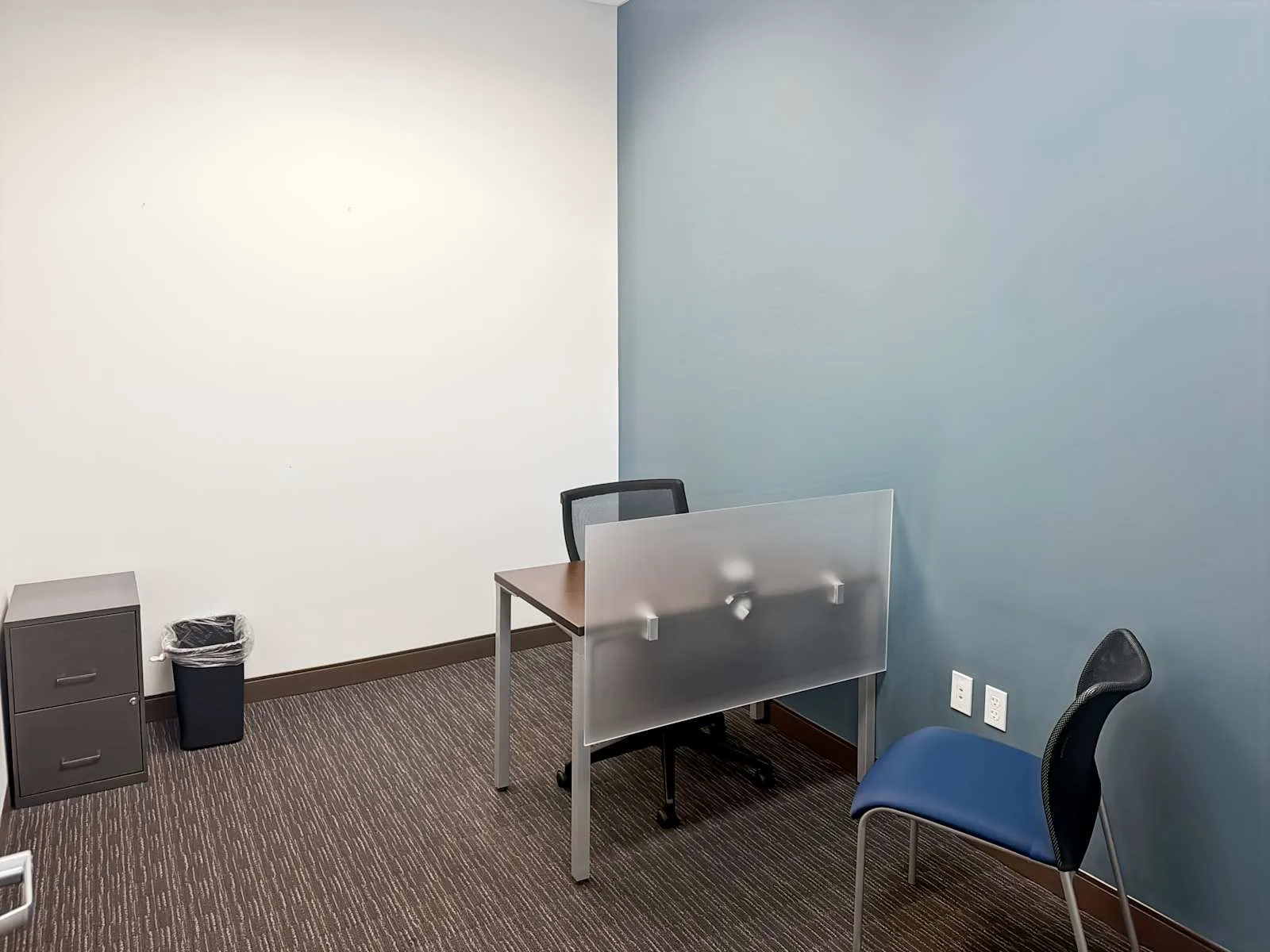 Regus MD, Rockville - Montgomery Ave, Private office, 1 desk, Rockville, MD