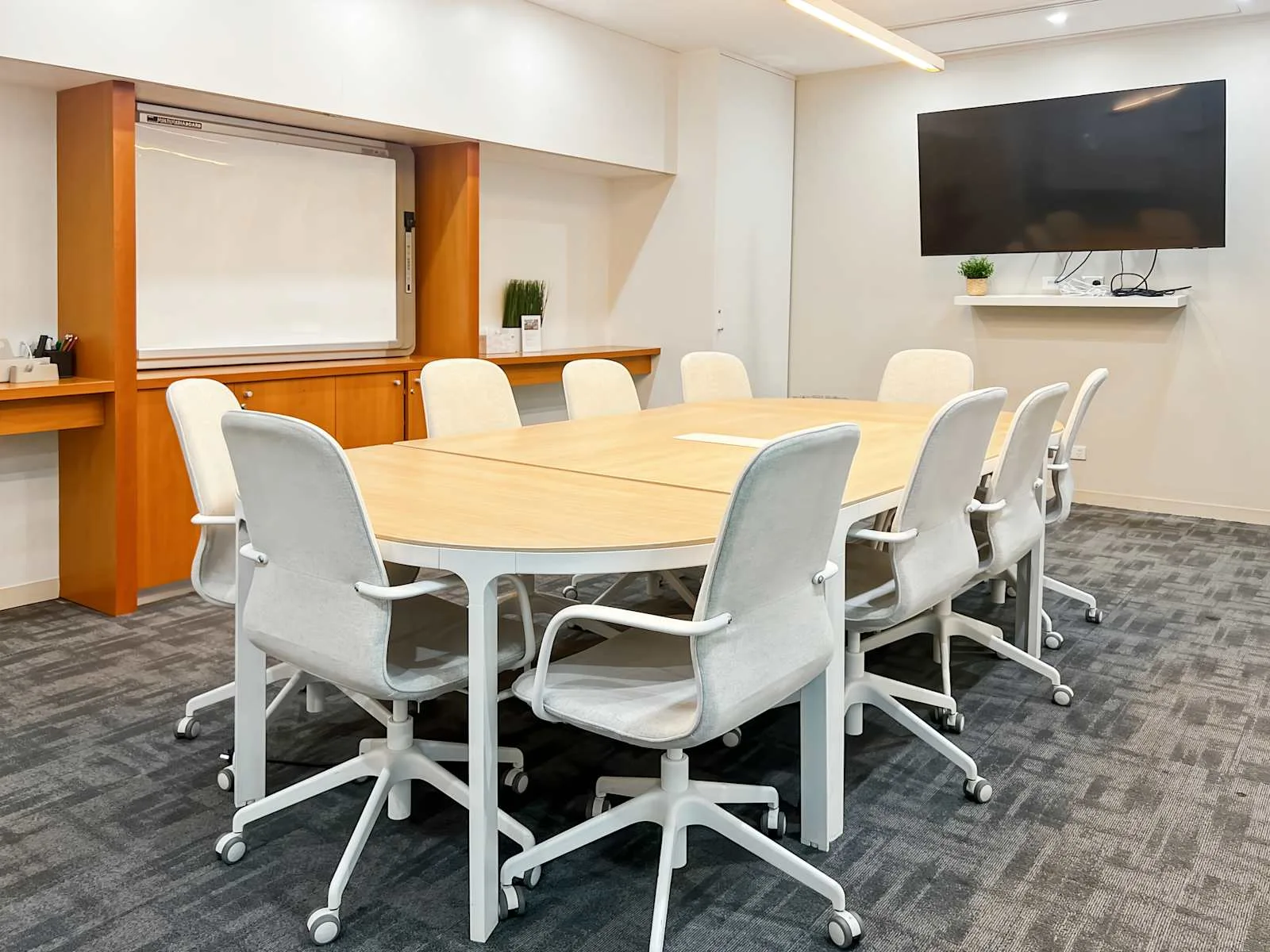 Regus MELBOURNE, 120 Collins Street, Meeting room for 9 people, Melbourne, VIC