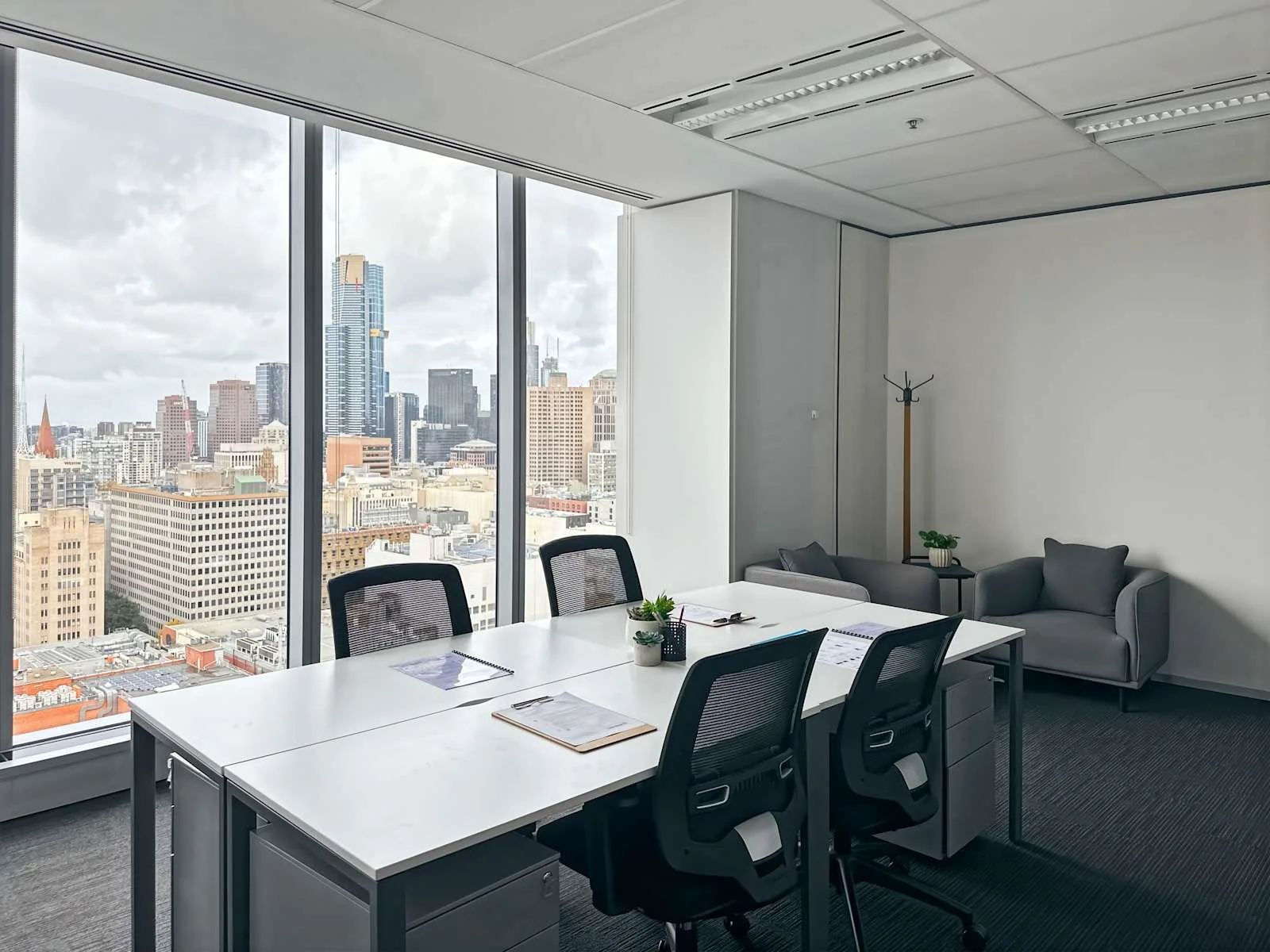 Regus MELBOURNE, 180 Lonsdale Street, Private office, 4 desks, Melbourne, VIC
