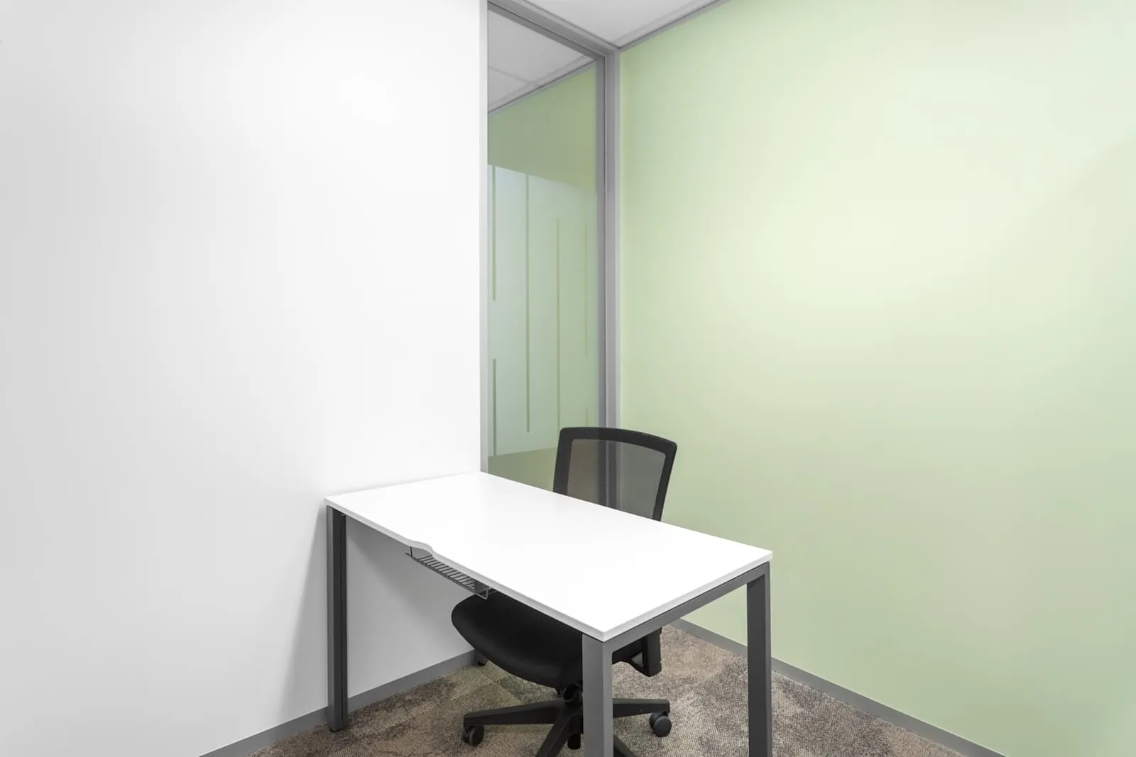 Regus MELBOURNE, Dandenong, Private office, 1 desk, Dandenong, VIC