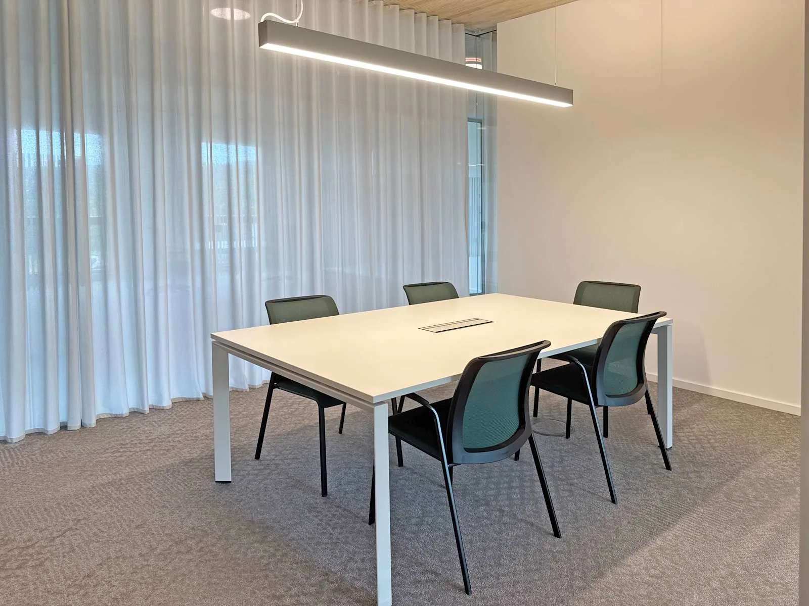 Regus METZINGEN, Friedrich-Henning Straße, Besprechungsraum für 5 Personen, Metzingen