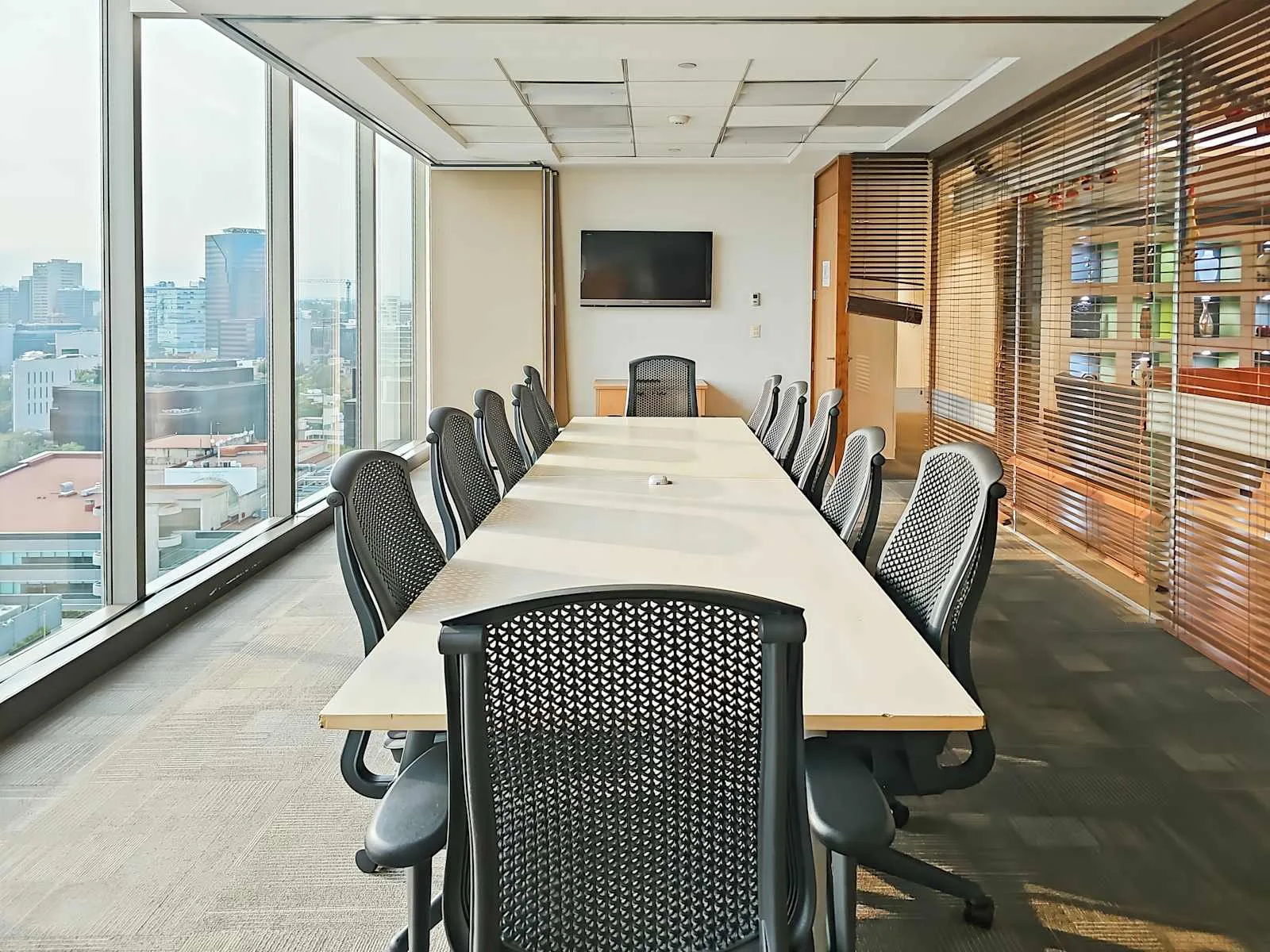 Regus MEXICO CITY, Regus Palmas Torre Esmeralda II, Meeting room for 12 people, Mexico City