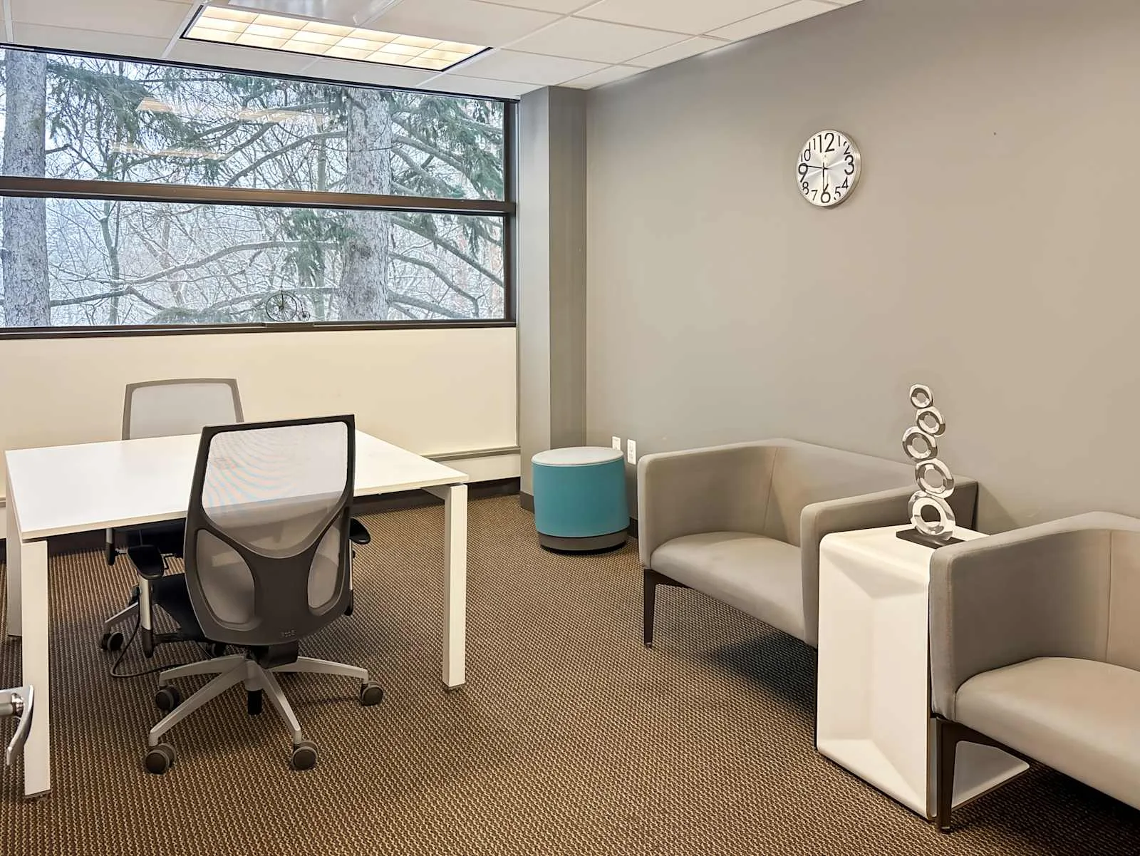 Regus MI, Bloomfield Hills - Bloomfield Hills, Private office, 2 desks, Bloomfield Hills, MI