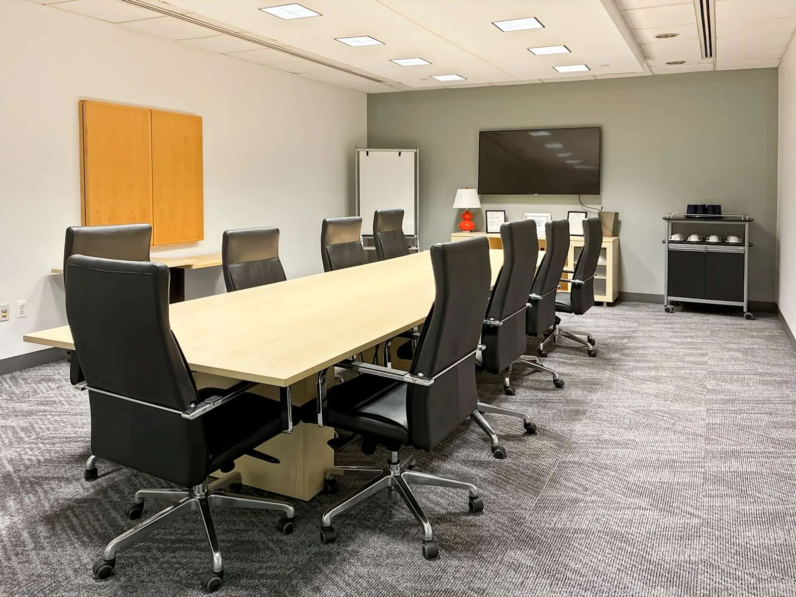 Regus MI, Troy - Columbia Center, Meeting room for 10 people, Troy, MI