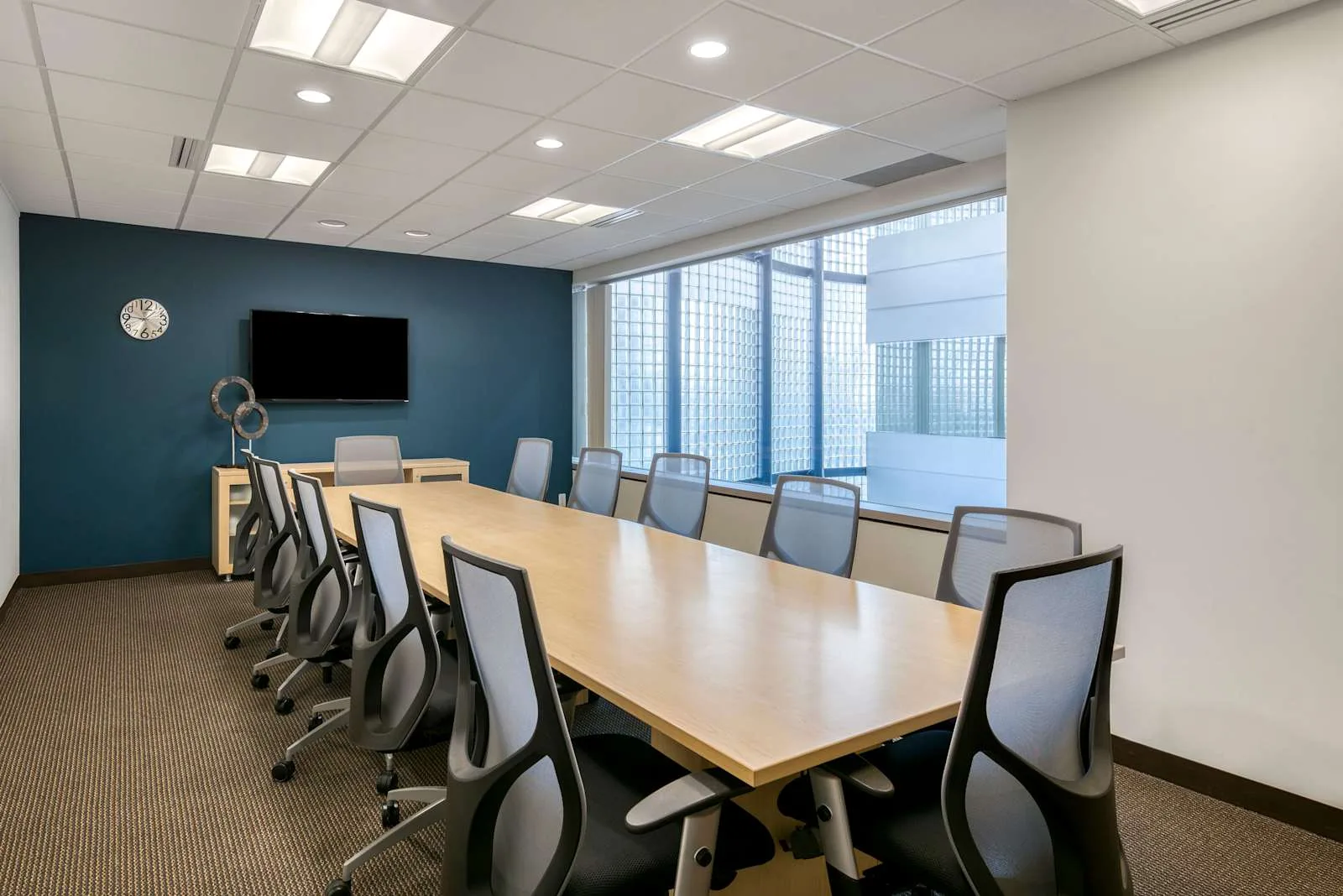 Regus MI, Troy - Troy Liberty Center, Meeting room for 12 people, Troy, MI