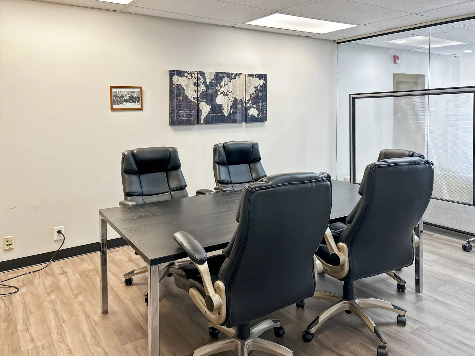 Regus MI, Waterford - Pontiac Lake Rd, Meeting room for 4 people, Waterford, MI