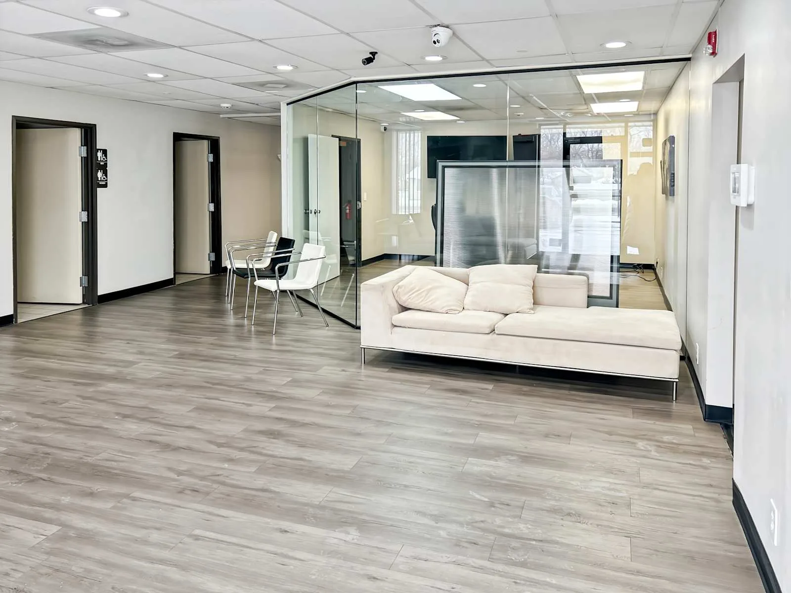 Regus MI, Waterford - Pontiac Lake Rd, Lounge, Waterford, MI