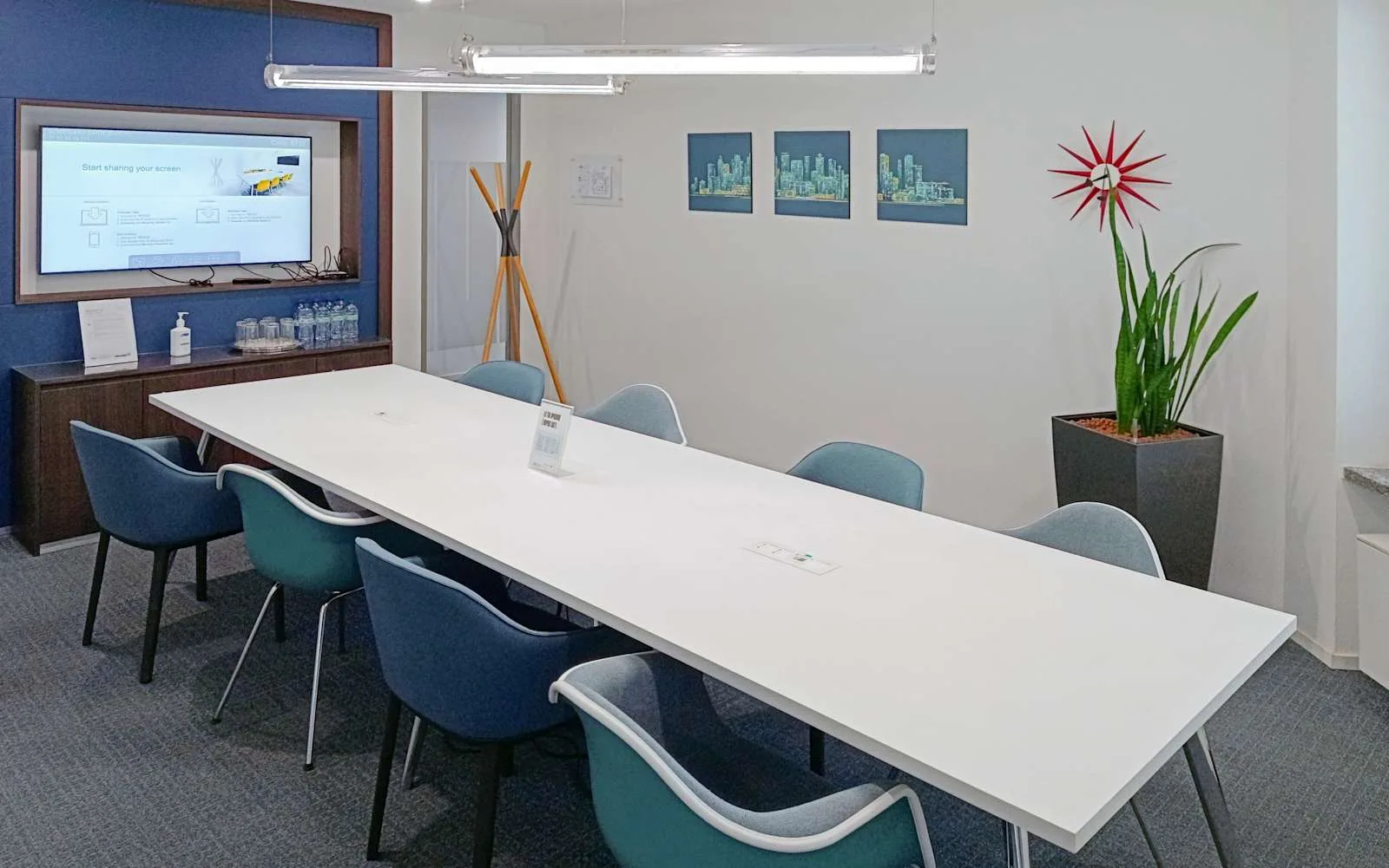 Regus MILAN, Cairoli, Meeting room for 8 people, Milan