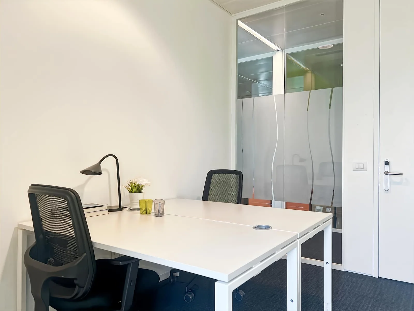 Regus MILAN, Milanofiori 2, Private office, 2 desks, Assago
