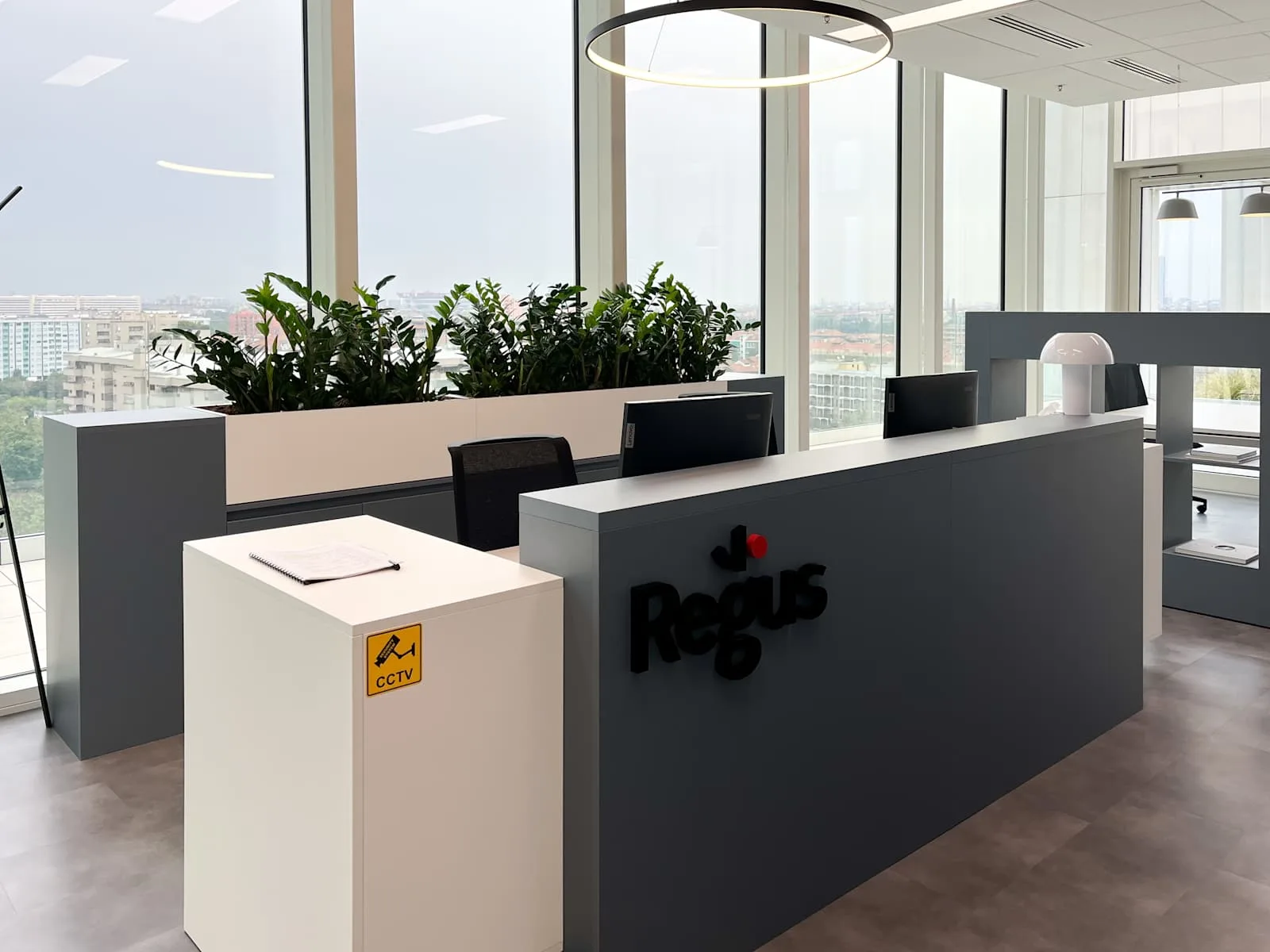 Regus Milan, Park West, Reception, Milano