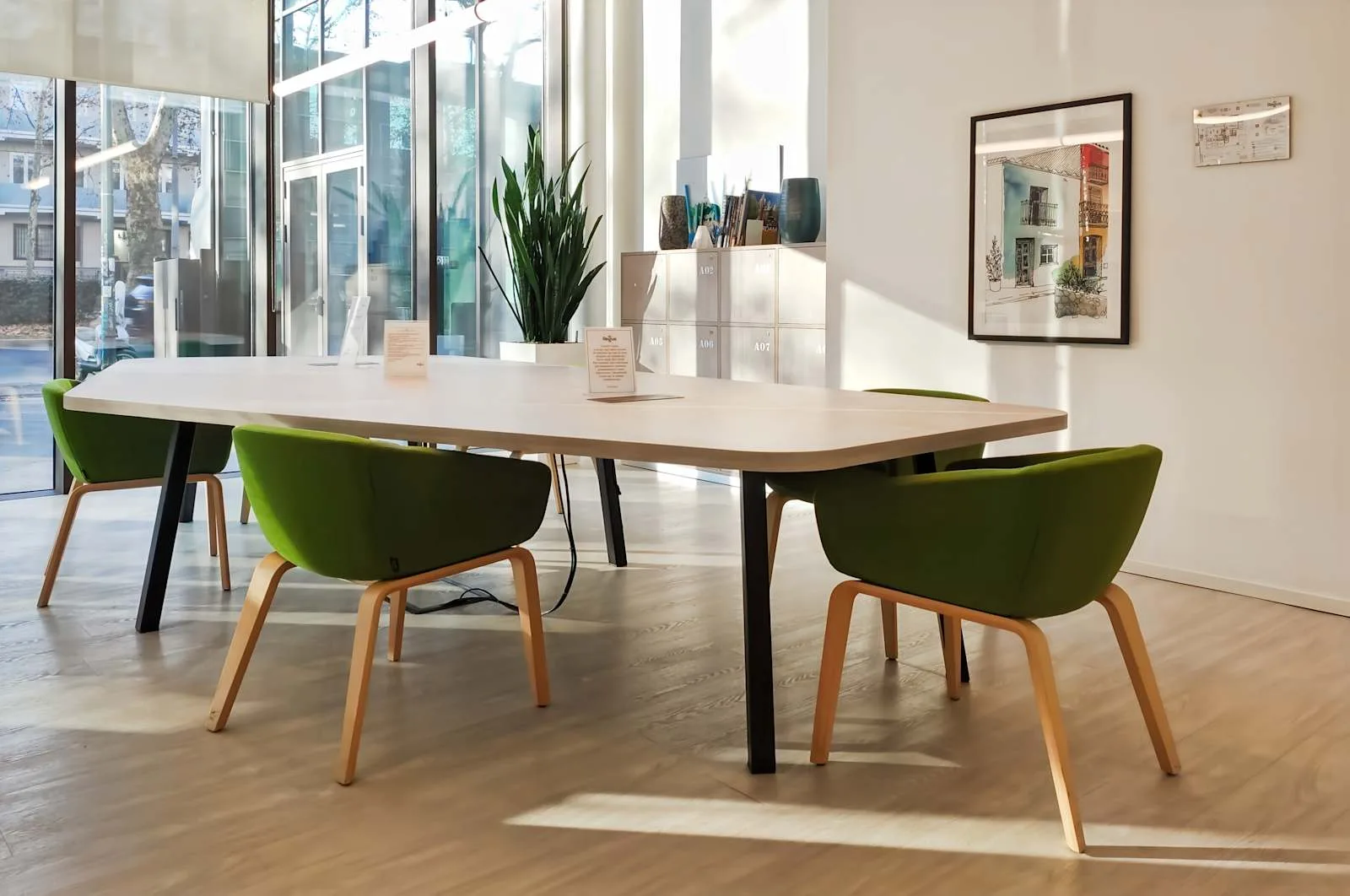 Regus Milan, Viale Cassala 57, Meeting room for 6 people, Milan