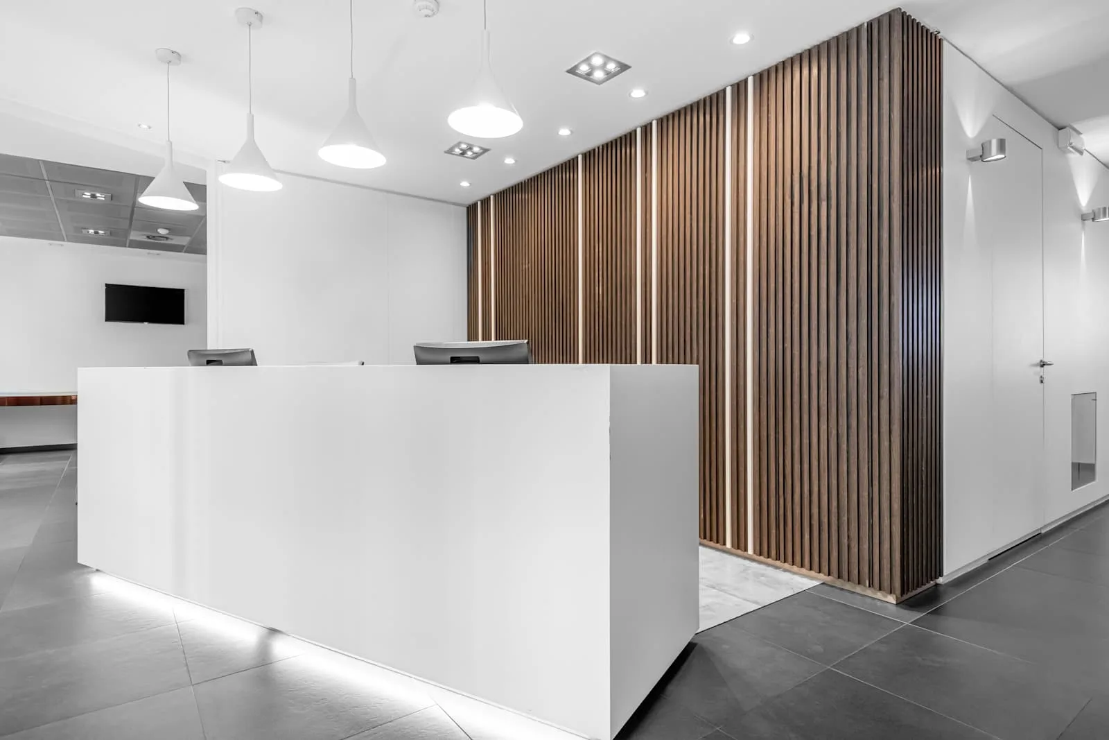 Regus MILAN, Visconti di Modrone, Reception, Milan