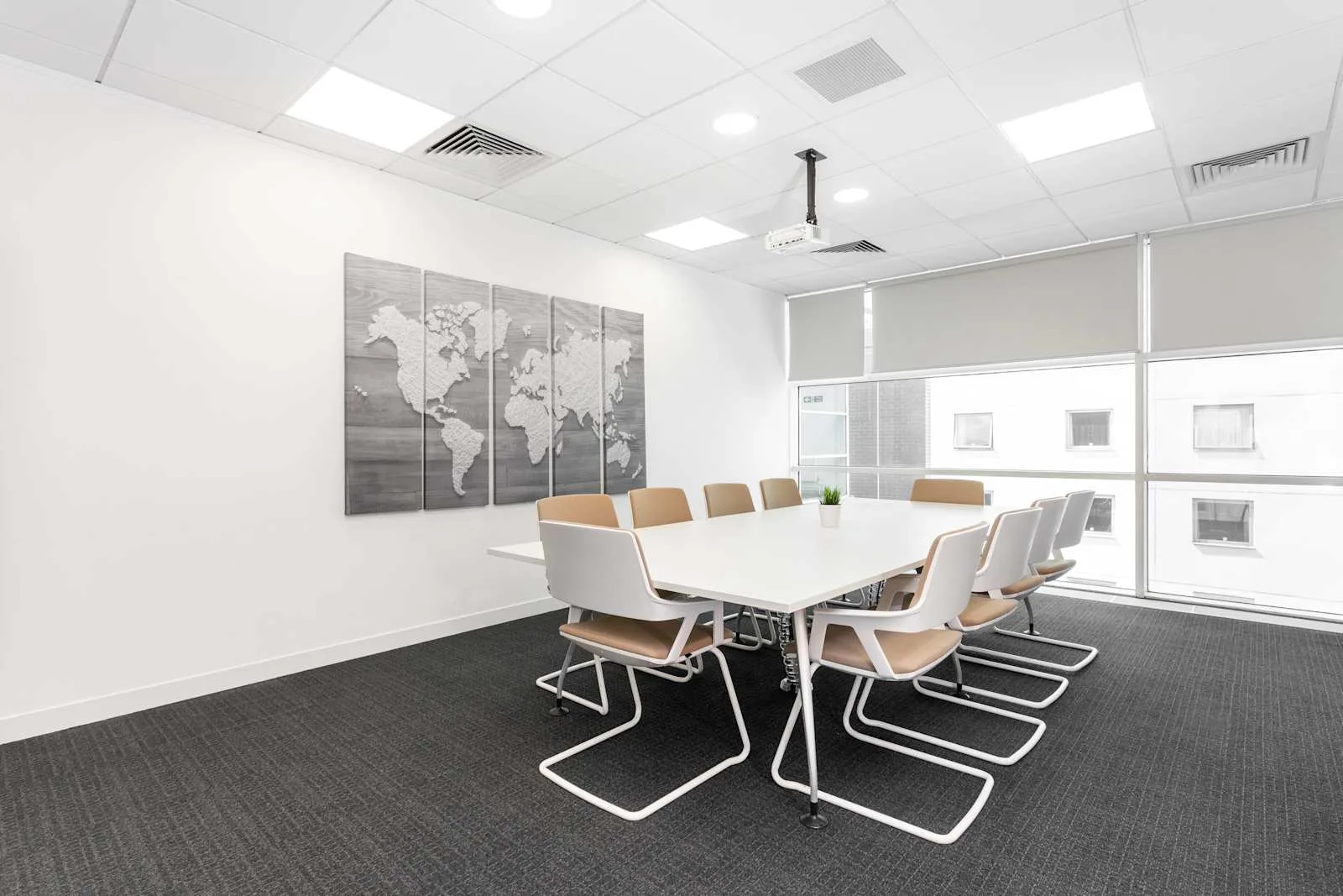 Regus MILTON KEYNES, Midsummer Court, Meeting room for 10 people, Milton Keynes