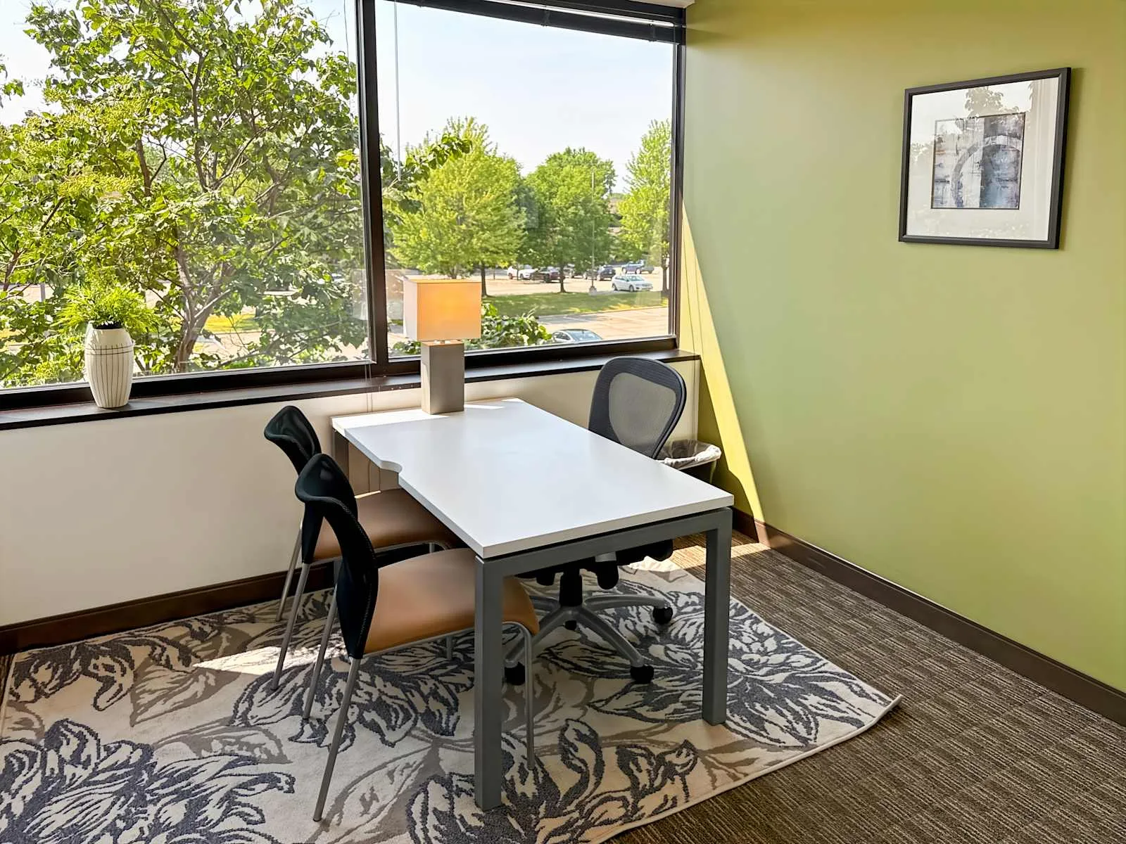 Regus MN, Eagan - Grand Oak I, Private office, 1 desk, Eagan, MN