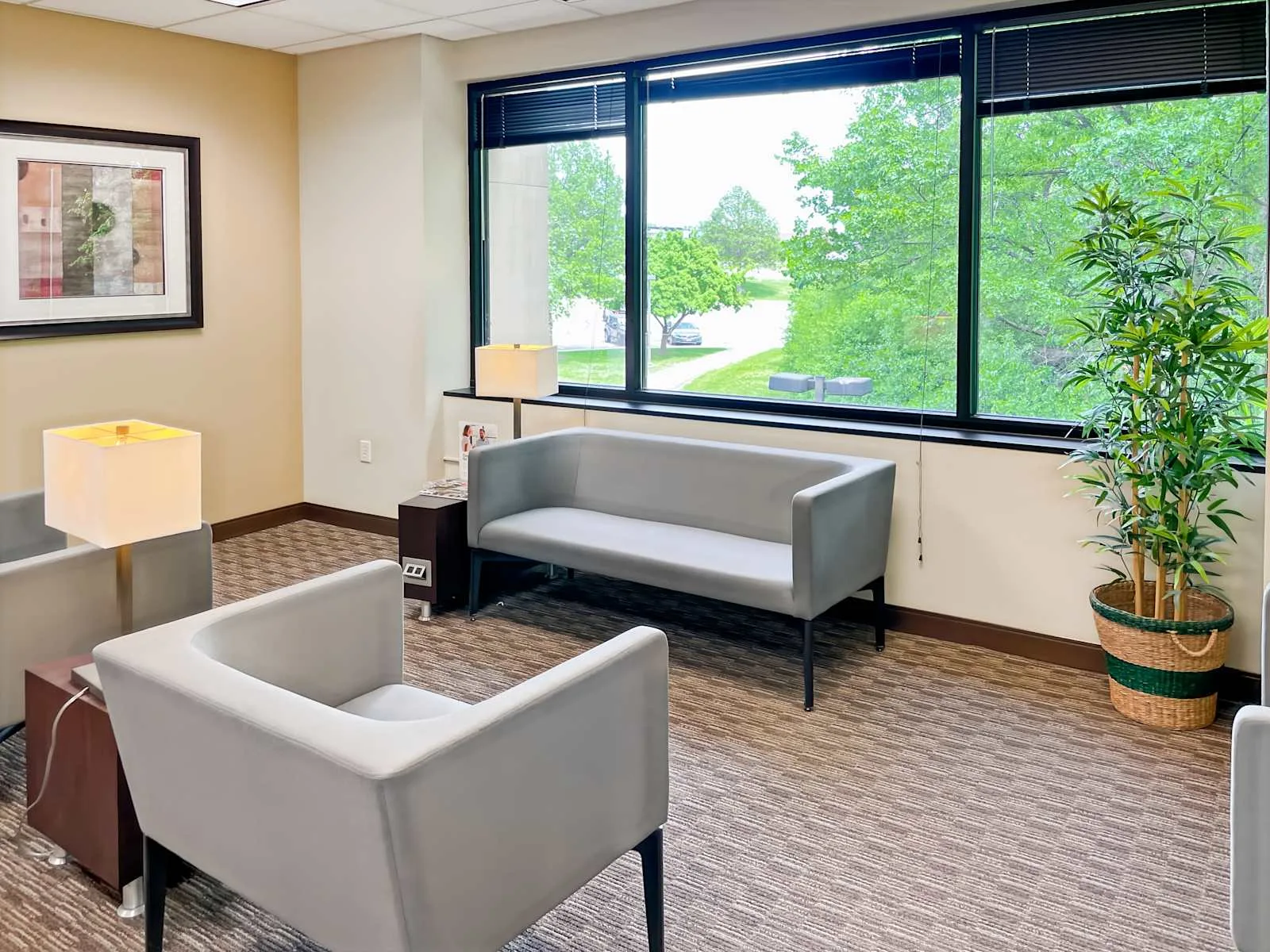 Regus MN, Eagan - Grand Oak I, Lounge, Eagan, MN