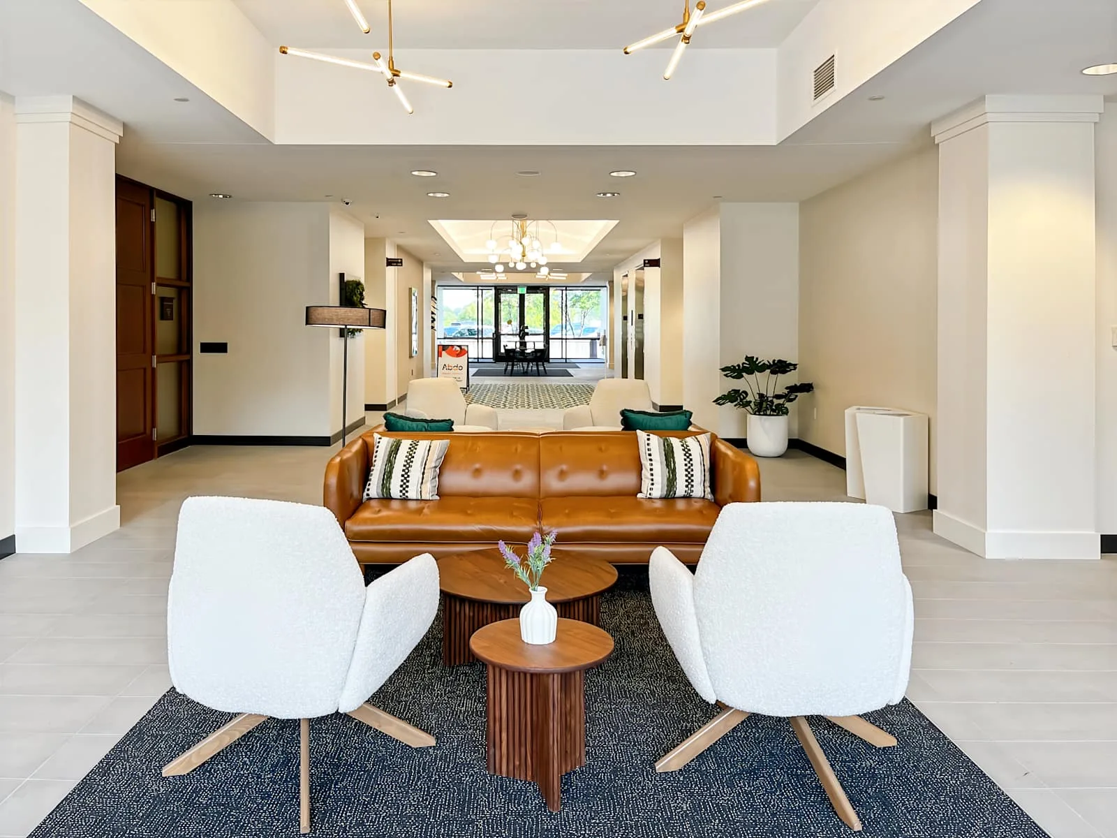 Regus MN, Edina - Grandview Square, Lounge, Edina, MN