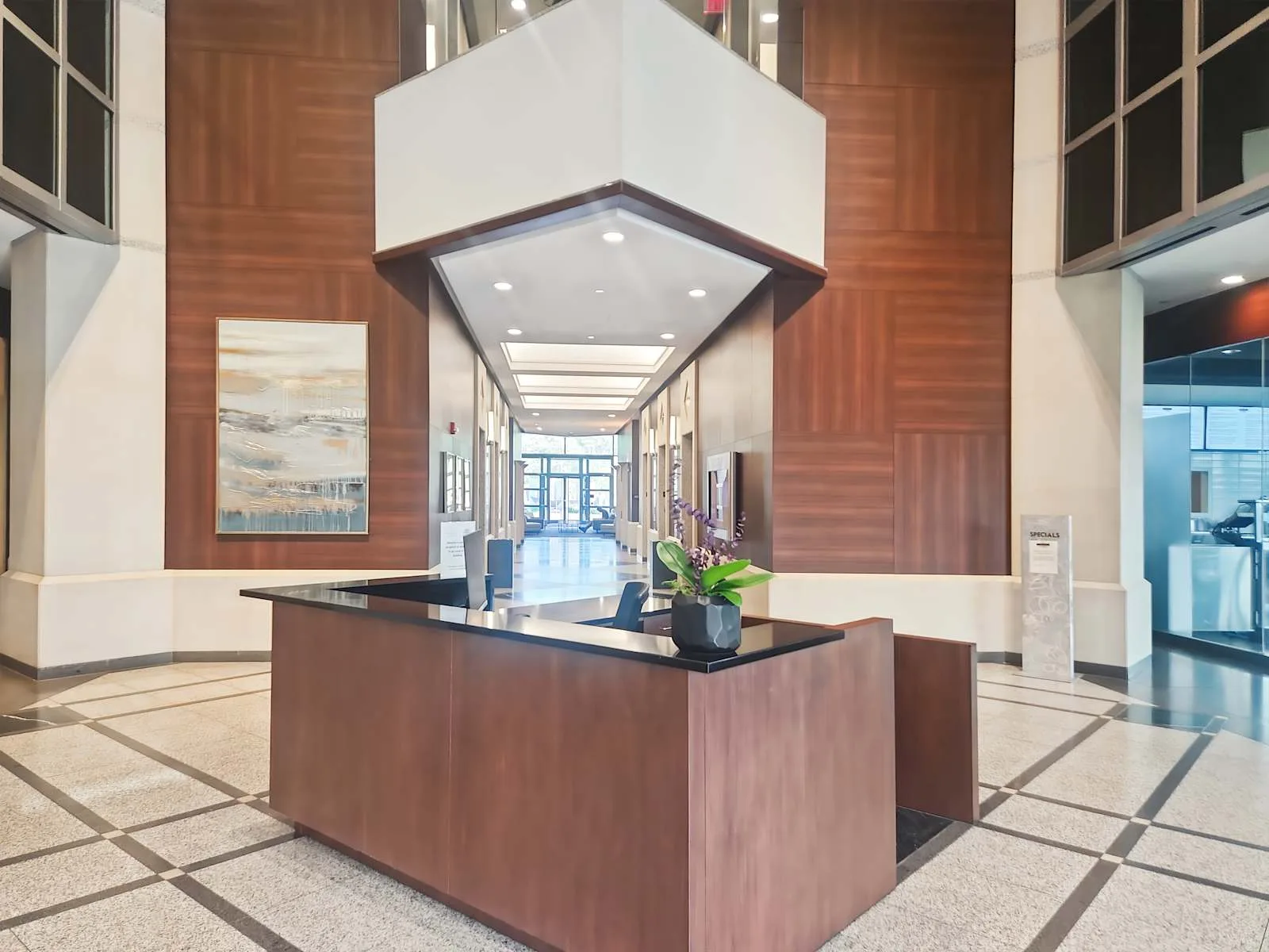 Regus MN, Minneapolis - Minnesota Center, Reception, Bloomington, MN