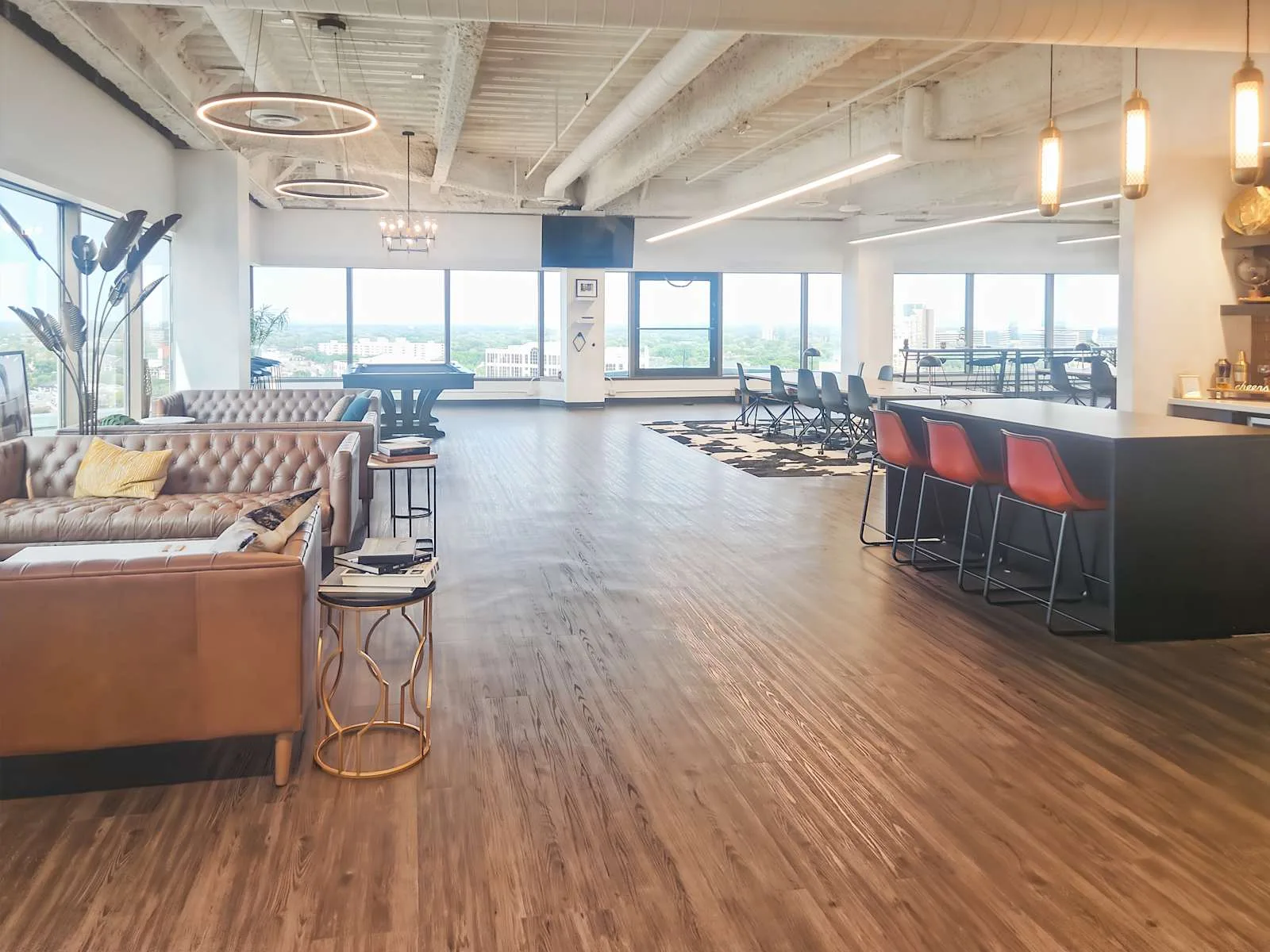 Regus MN, Minneapolis - Minnesota Center, Lounge, Bloomington, MN
