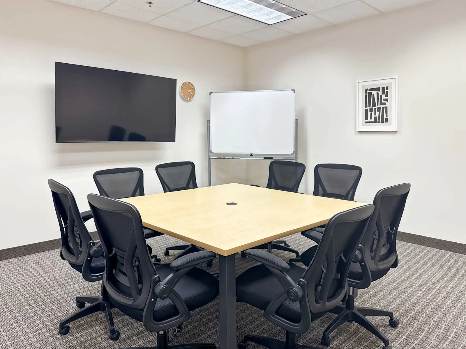 Regus MN, Wayzata - Wayzata Blvd, Meeting room for 8 people, Wayzata, MN