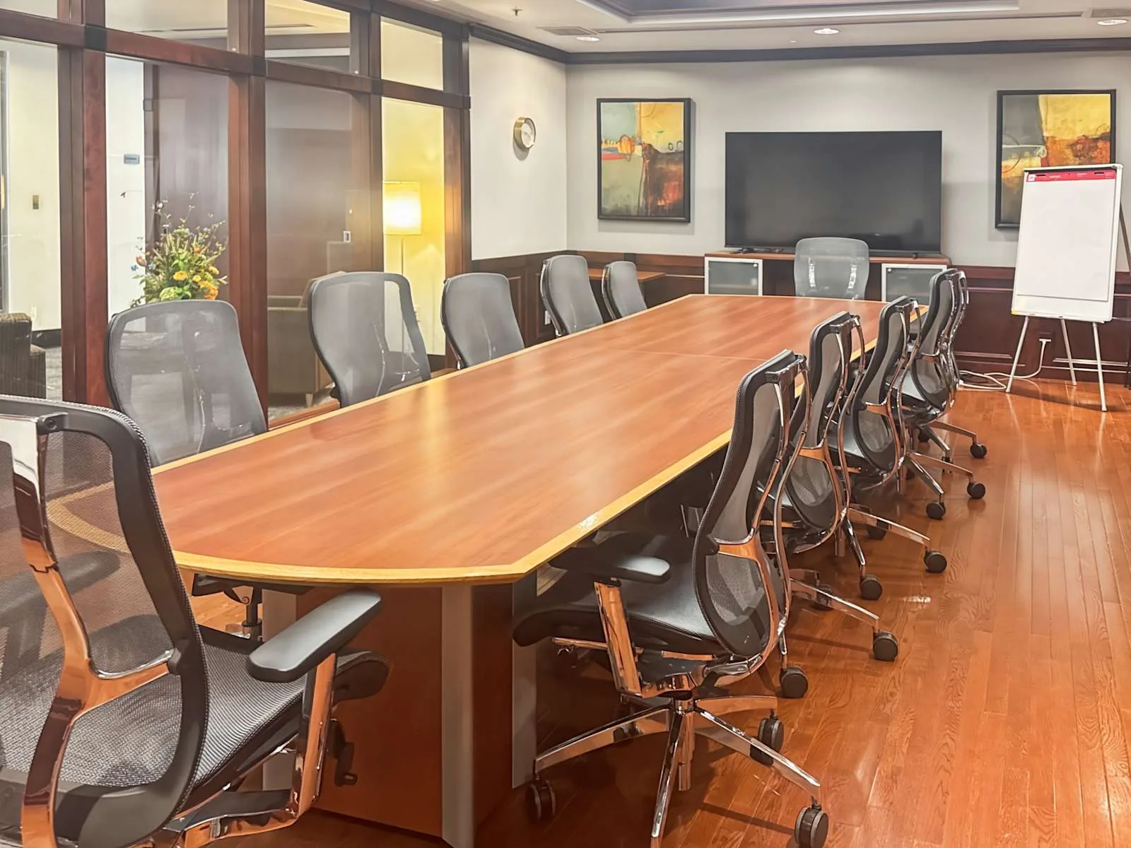 Regus MO, Kansas City - Country Club Plaza, Meeting room for 12 people, Kansas City, MO