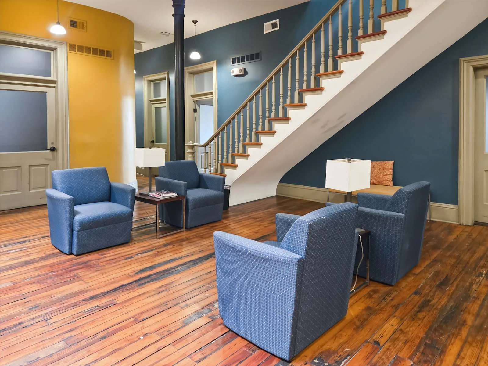Regus MO, Kansas City - Downtown - The Cosby Building, Lounge, Kansas City, MO