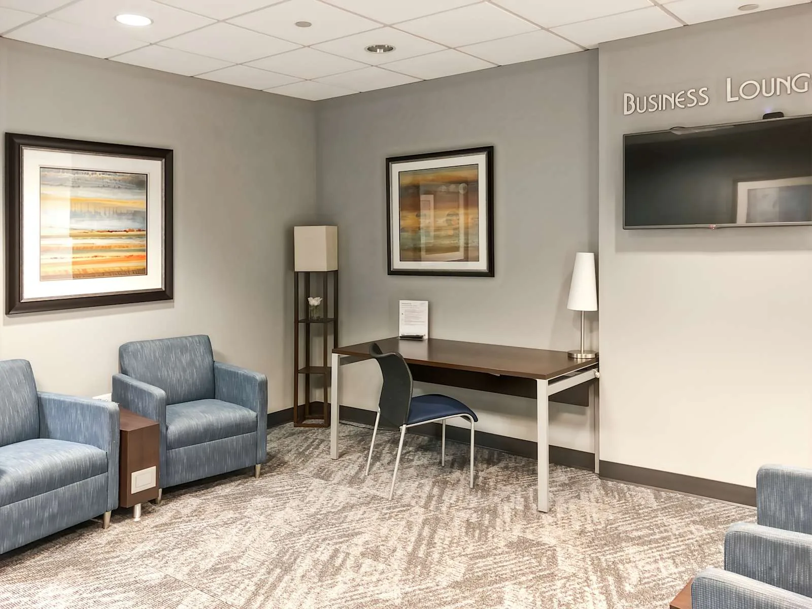 Regus MO, St. Louis - Downtown - Deloitte Building, Lounge, Shrewsbury, MO