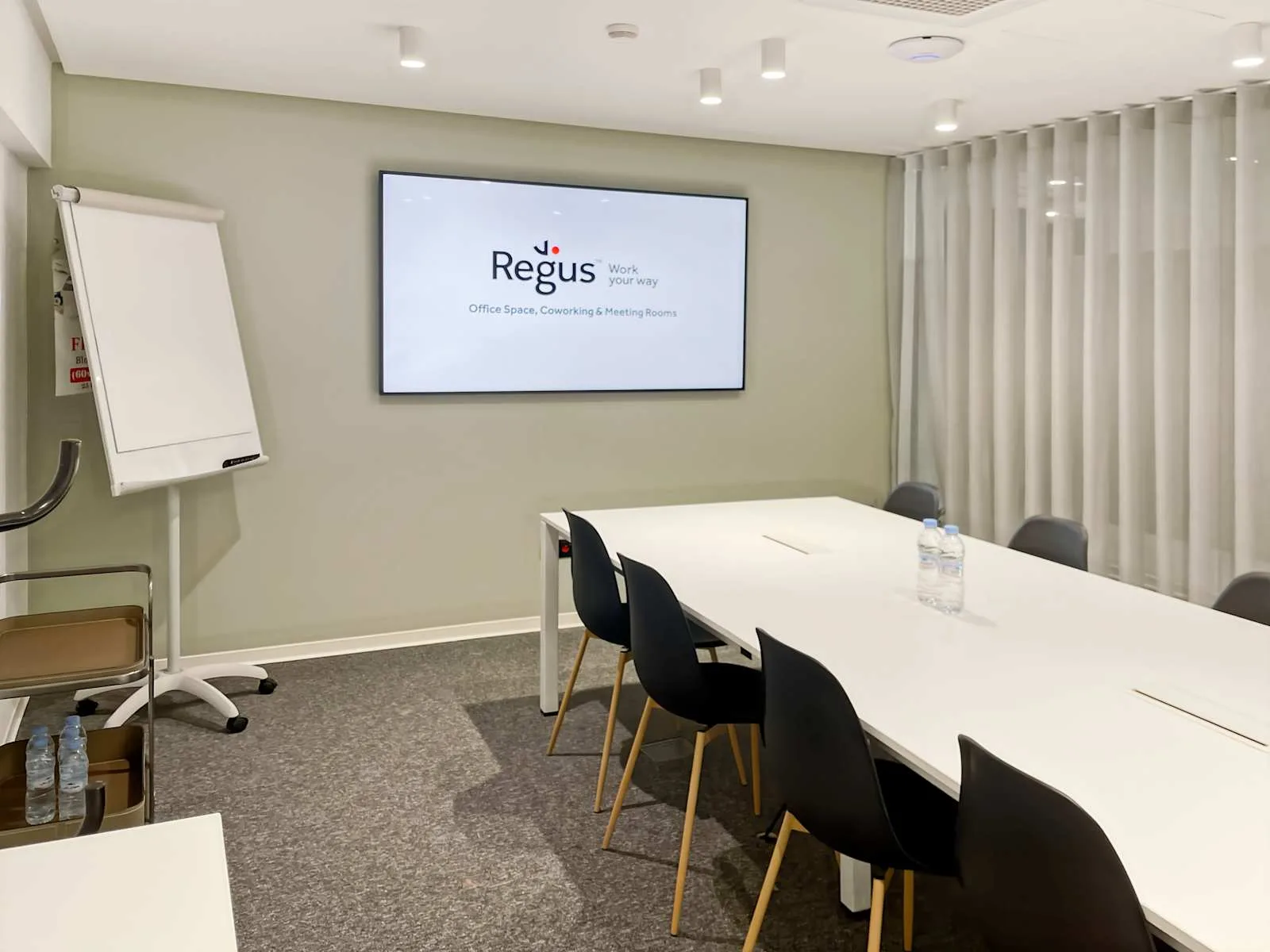 Regus Mohammedia, Fdala Business Center, Meeting room for 8 people, Mohammedia