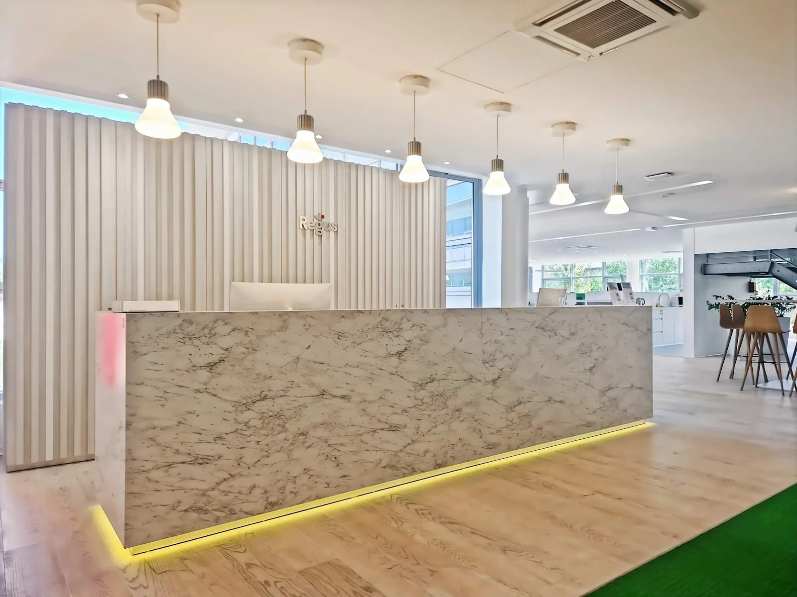 Regus Montbonnot Valley, Empfang, Montbonnot-Saint-Martin