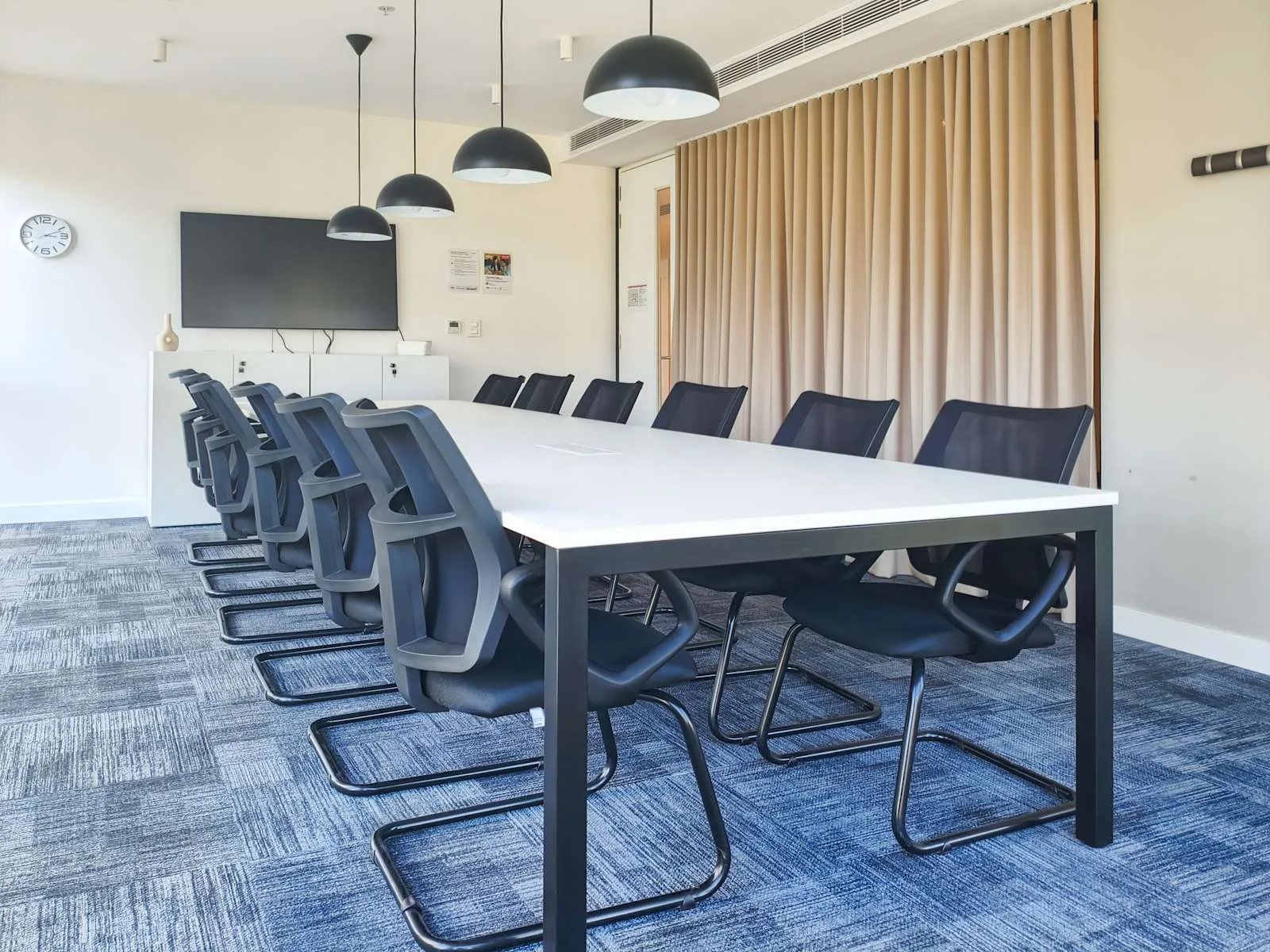 Regus Montevideo, Carrasco Valley, Meeting room for 14 people, Montevideo
