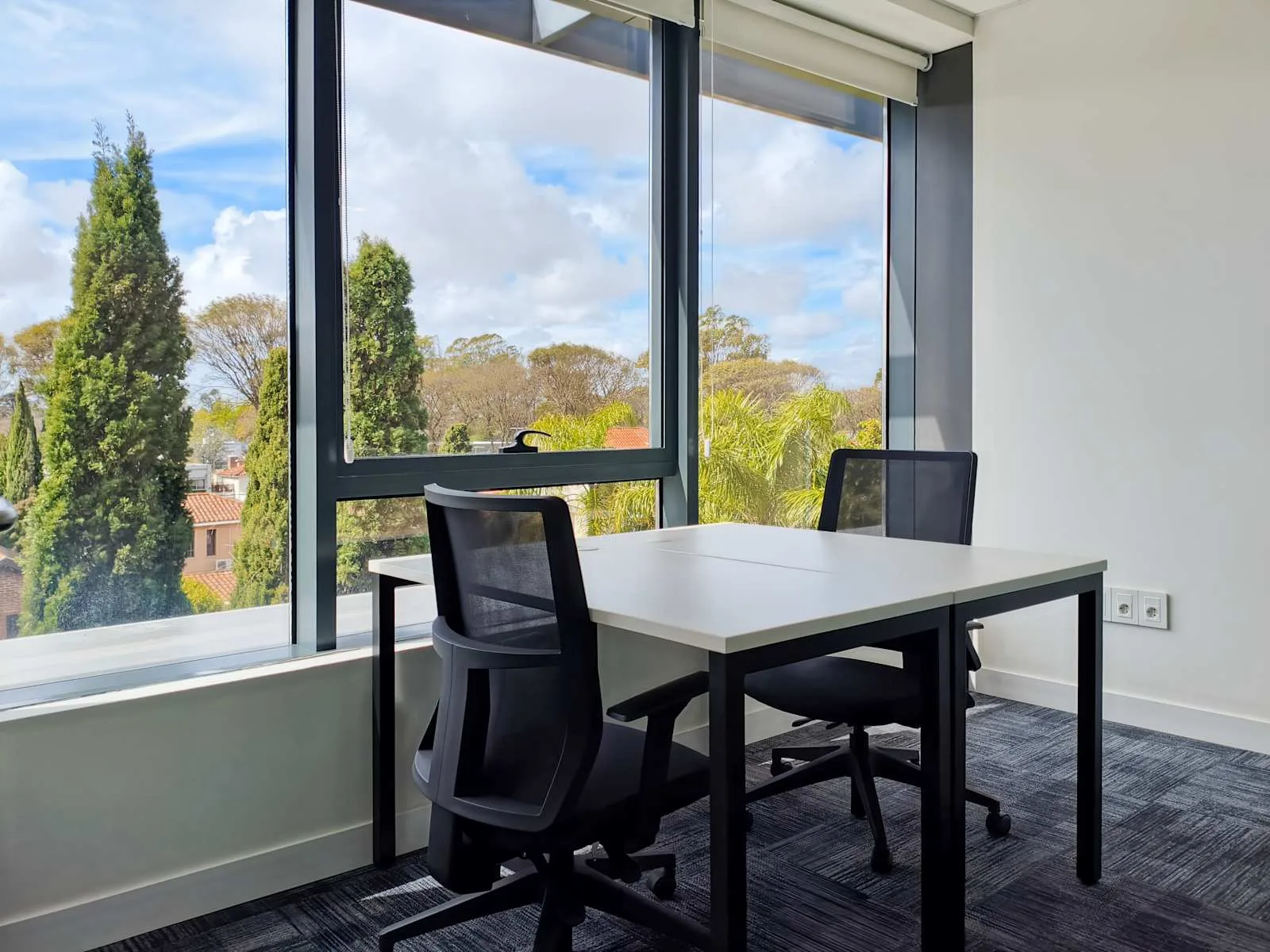 Regus Montevideo, Carrasco Valley, Private office, 2 desks, Montevideo