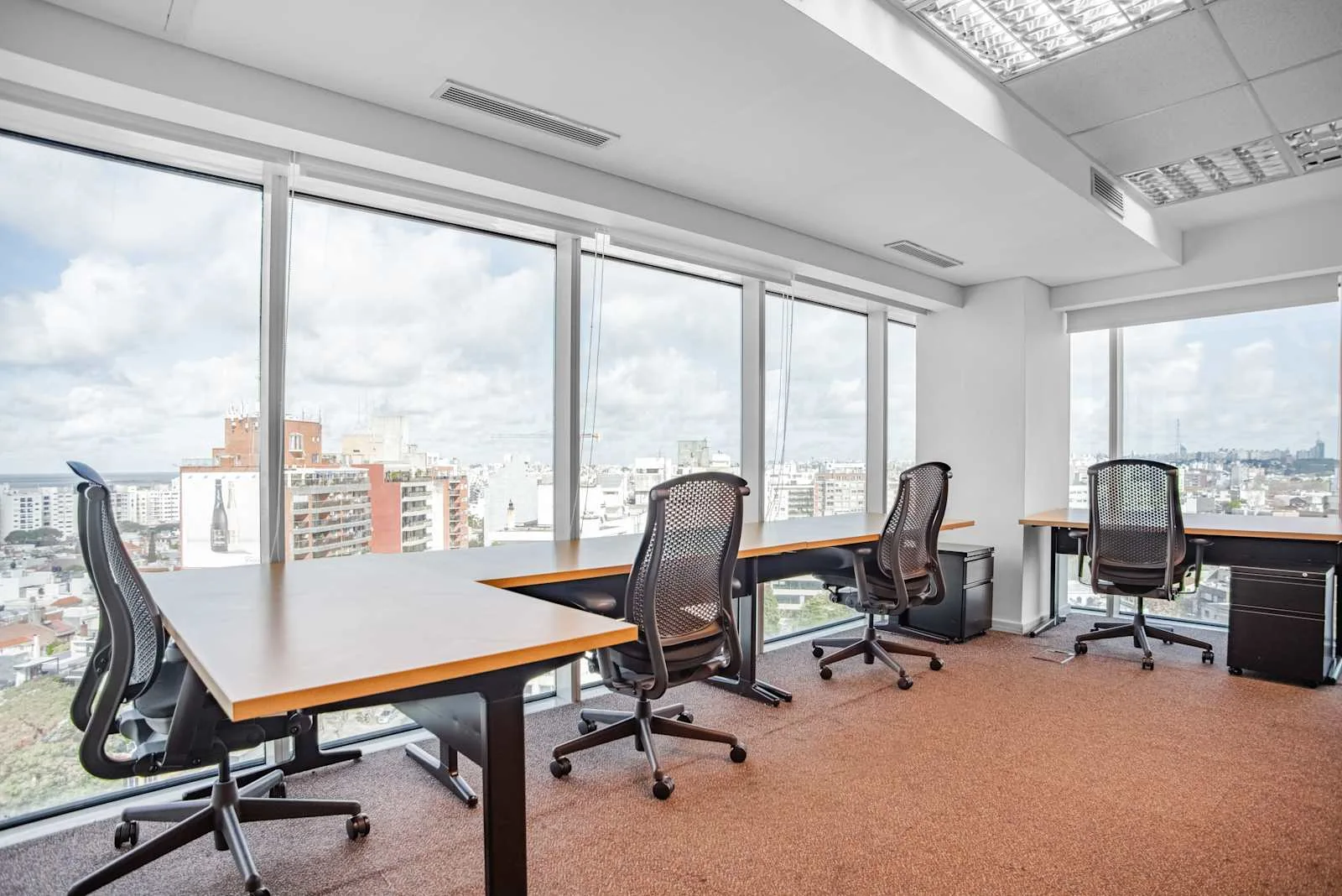 Regus MONTEVIDEO, World Trade Center III, Private office, 4 desks, Montevideo