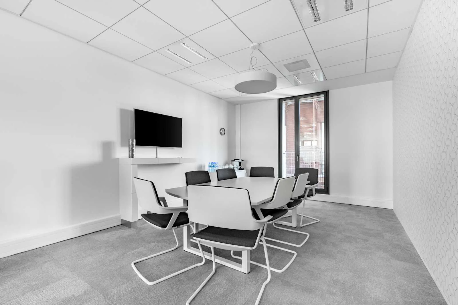 Regus MONTEVRAIN, Gare Val d'Europe, Montevrain, Meeting room for 8 people, Montevrain