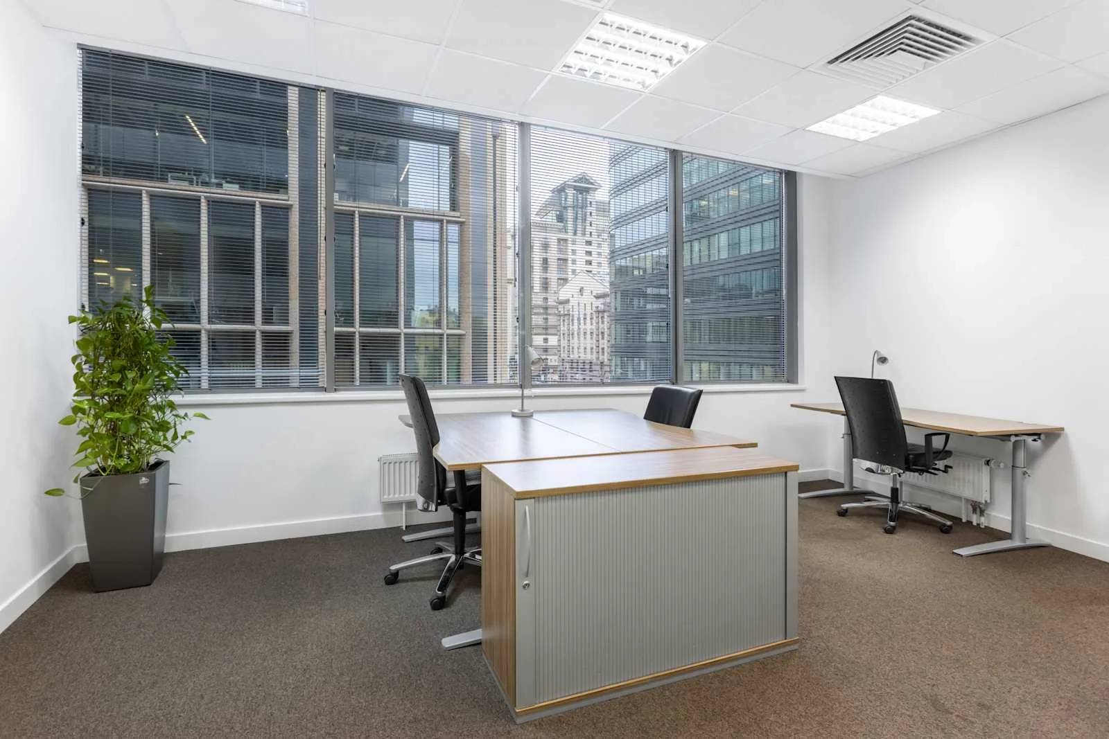Regus MOSCOW, Lesnaya Plaza, Отдельный кабинет на 3 рабочих места, Moscow