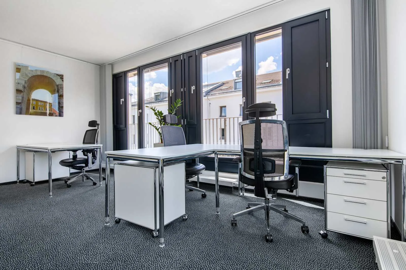 Regus MUNICH, Leopoldstraße, Private office, 3 desks, Munich