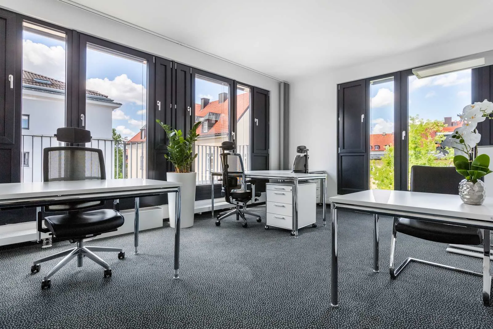 Regus MUNICH, Leopoldstraße, Private office, 4 desks, Munich