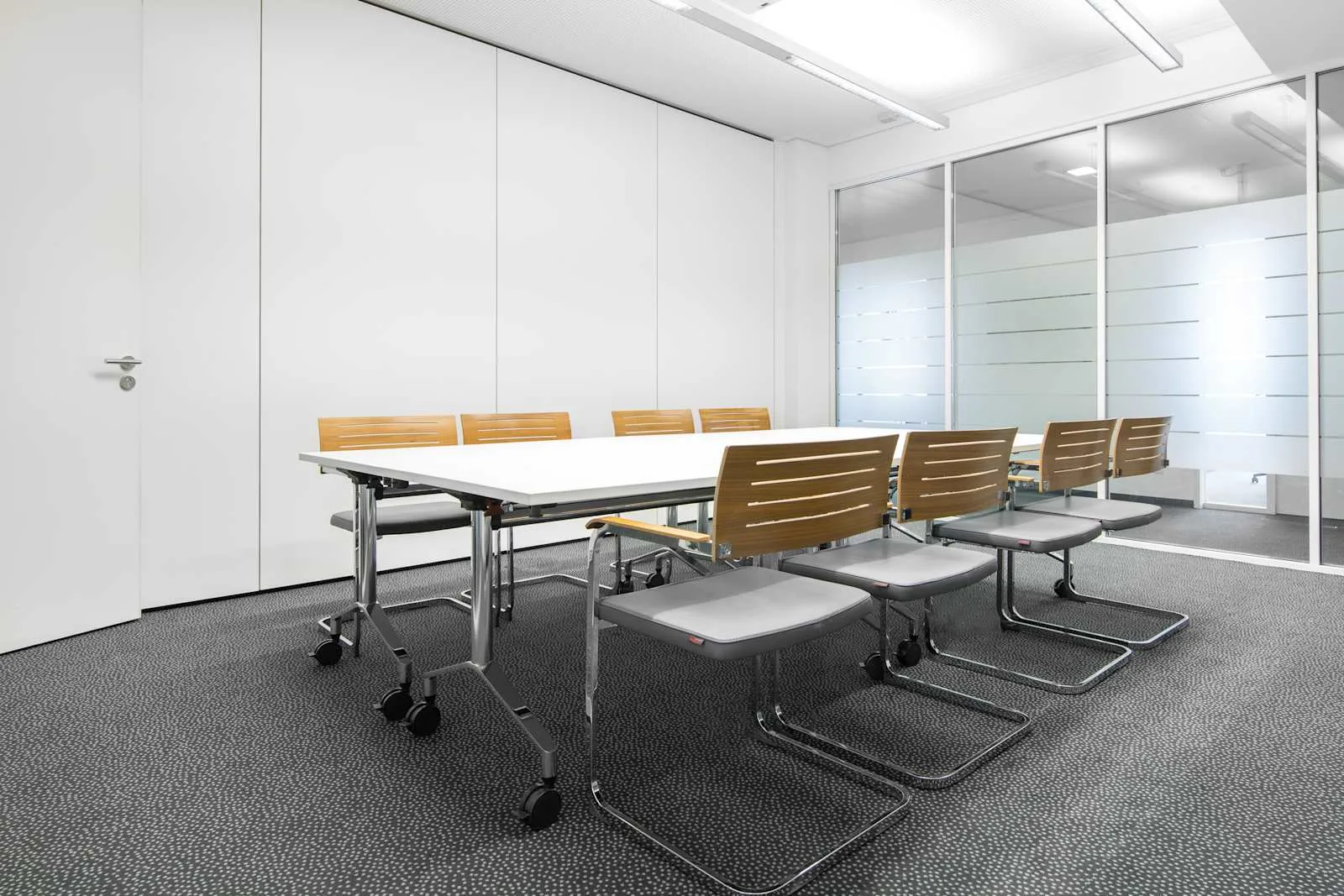 Regus MUNICH, Nymphenburger Höfe, Meeting room for 8 people, Munich