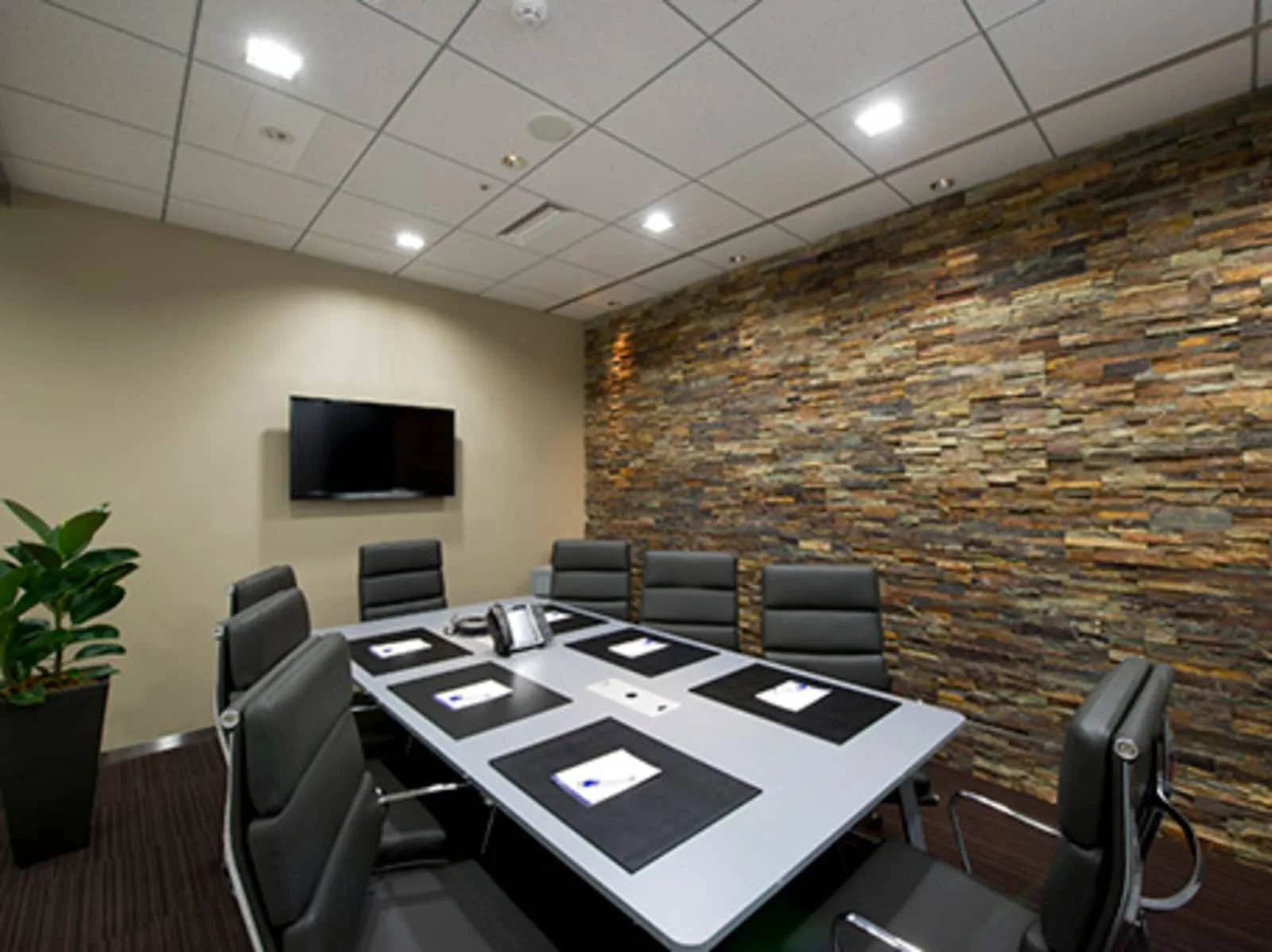 Regus NAGOYA, Hirokoji Garden Avenue、会議室（8名）、名古屋