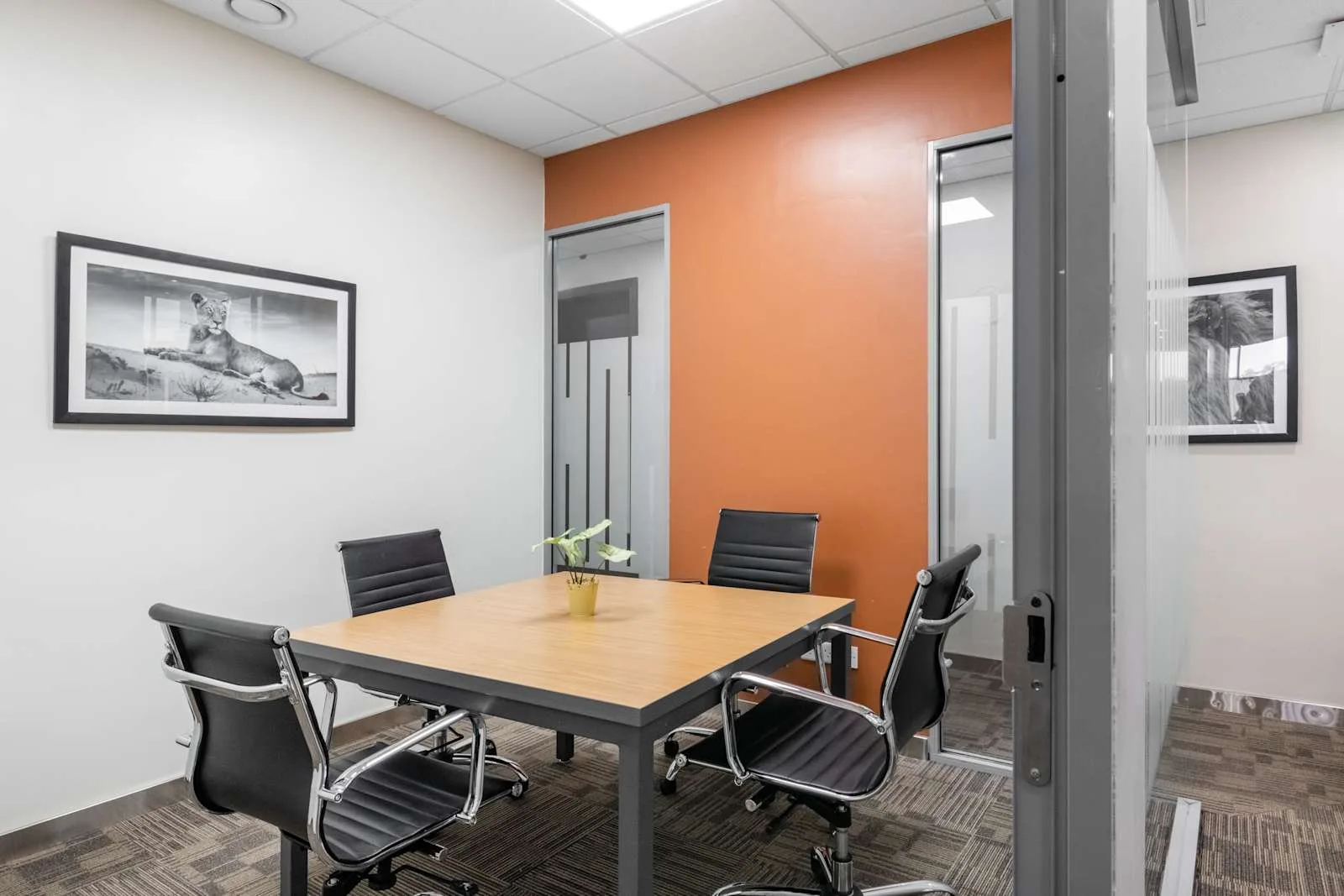 Regus NAIROBI, Ushuru Pension Plaza, Meeting room for 4 people, Nairobi
