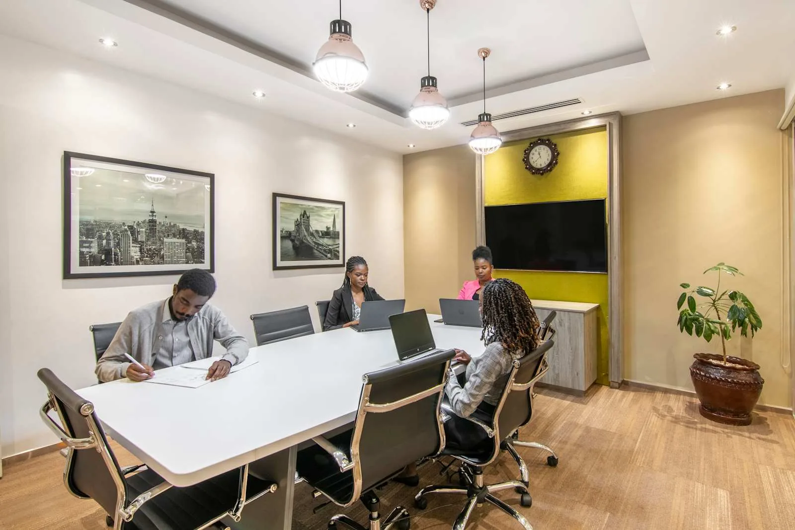 Regus NAIROBI, Vienna Court, Meeting room for 8 people, Nairobi