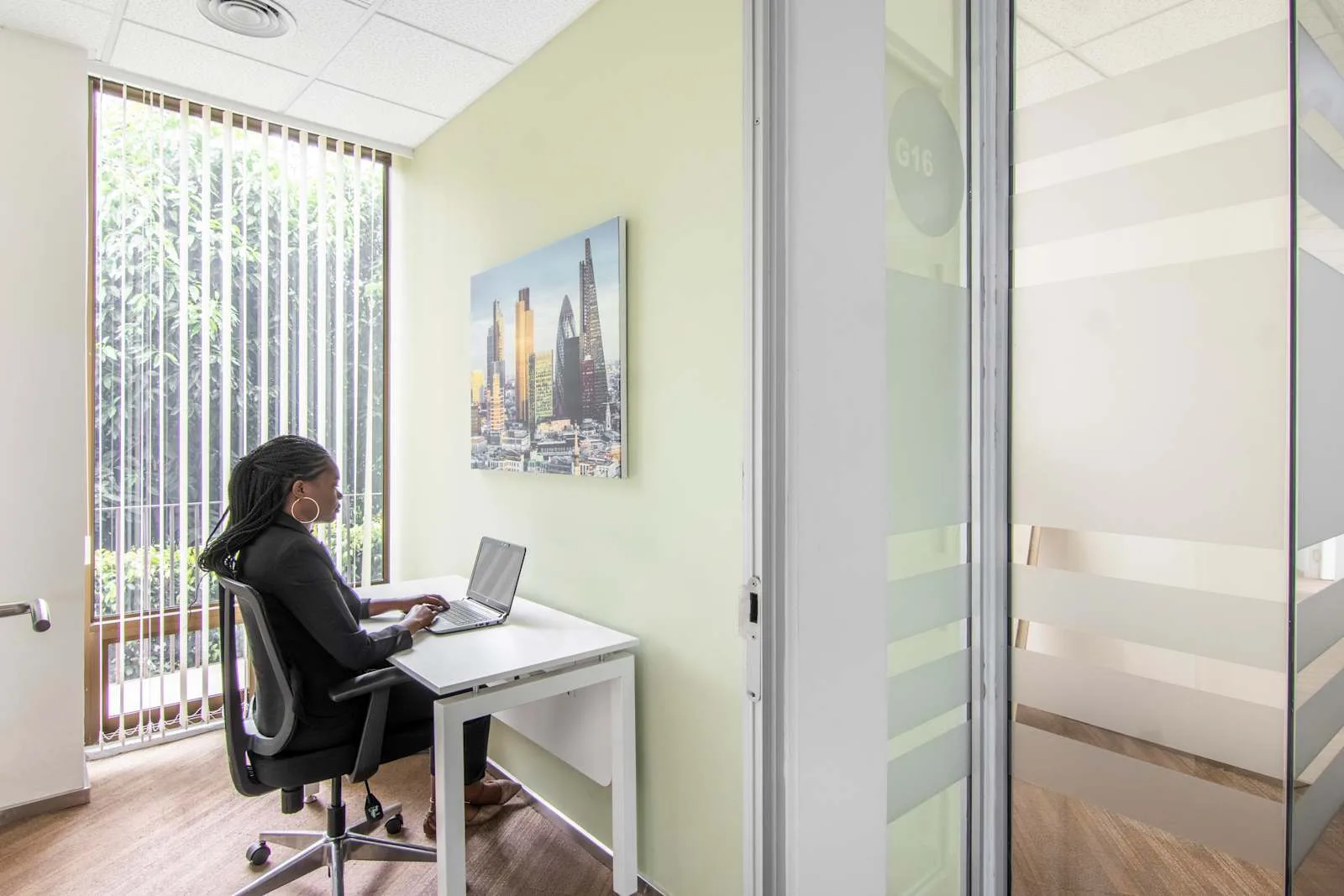 Regus NAIROBI, Vienna Court, Private office, 1 desk, Nairobi