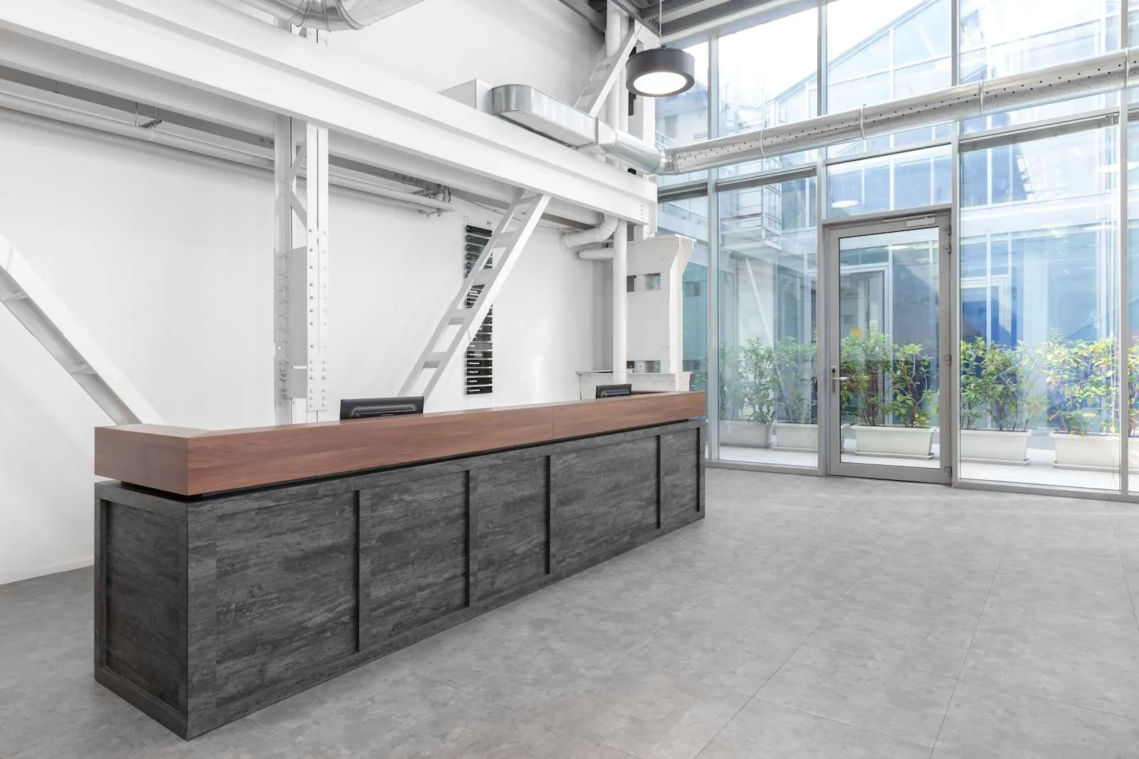 Regus NAPLES, Brin, Reception, Naples