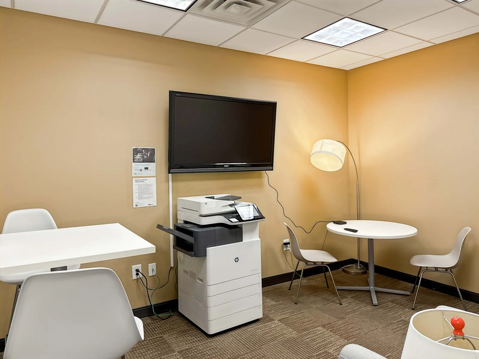 Regus NC, Chapel Hill - Chapel Hill, Meeting room for 4 people, Chapel Hill, NC