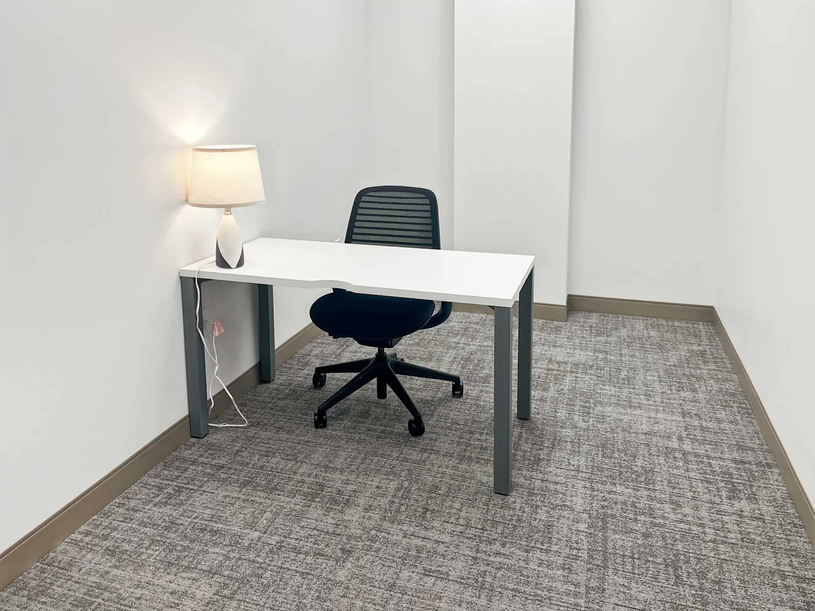 Regus NC, Charlotte- E Independence, Private office, 1 desk, Charlotte, NC