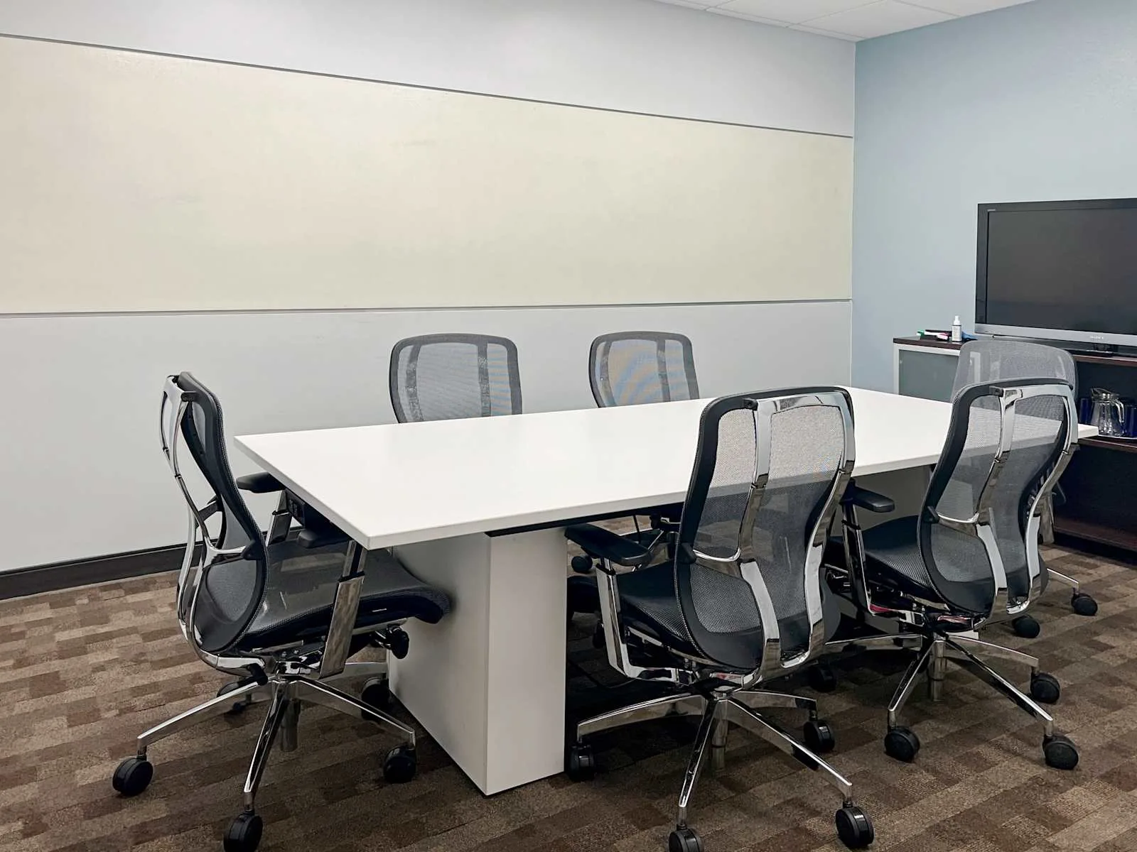 Regus NC, Charlotte - Perimeter Woods, Meeting room for 6 people, Charlotte, NC