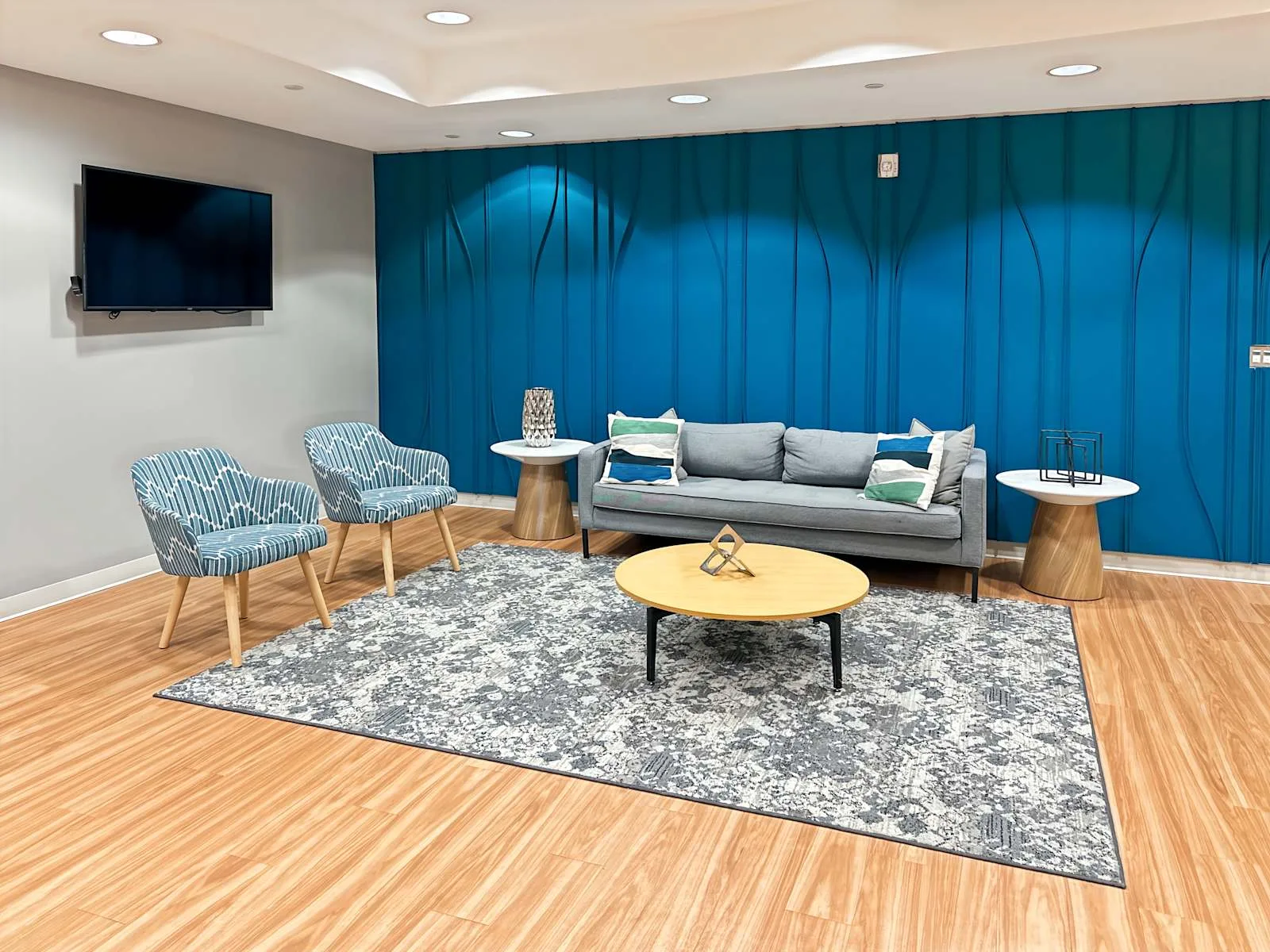 Regus NC, Charlotte - SouthPark, Lounge, Charlotte, NC