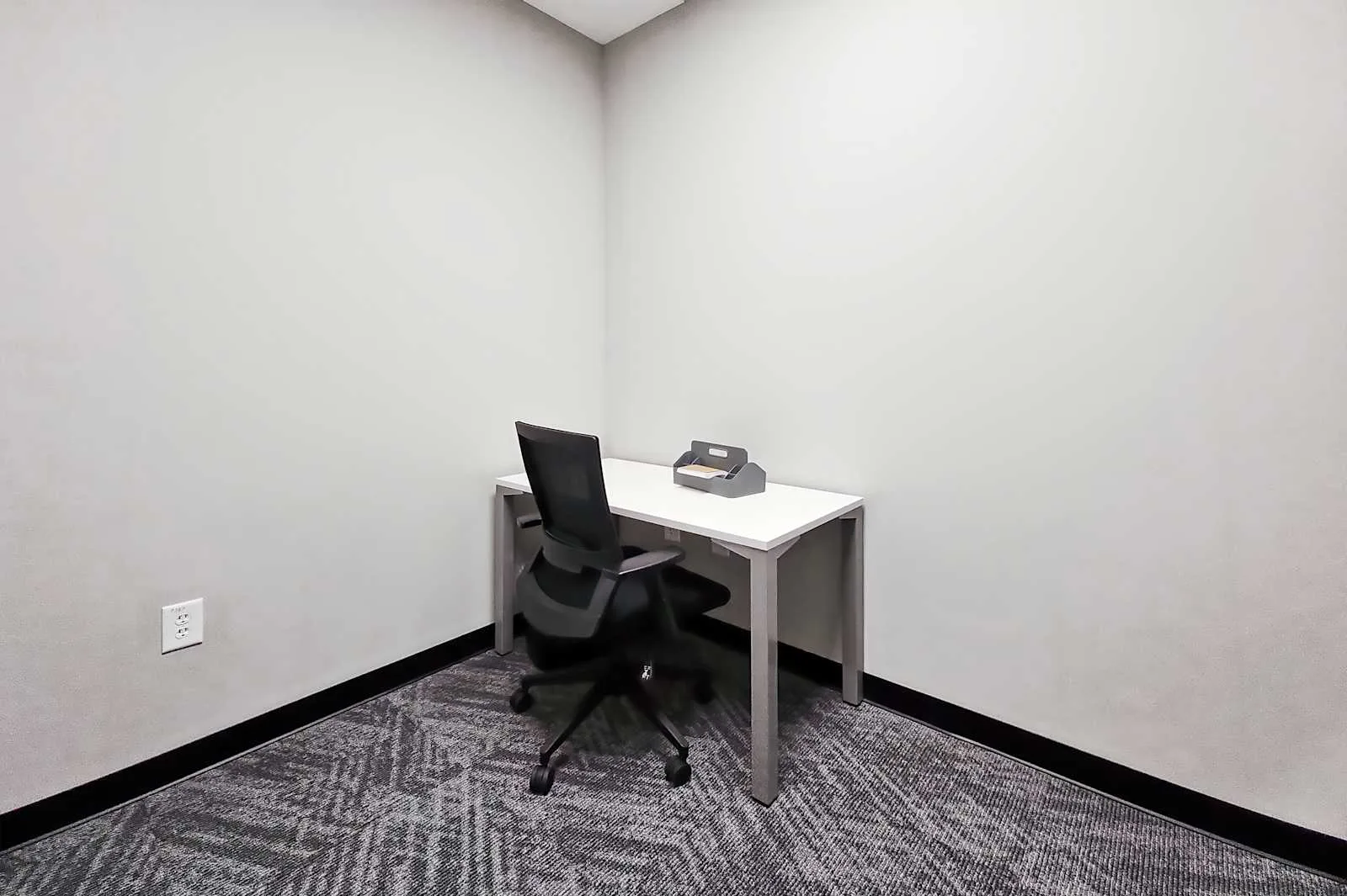 Regus NC, Durham - 3511 Shannon Road, Private office, 1 desk, Durham, NC