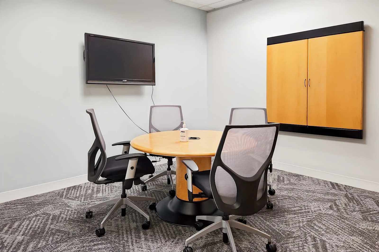 Regus NC, Durham - RTP Meridian, Meeting room for 4 people, Durham, NC