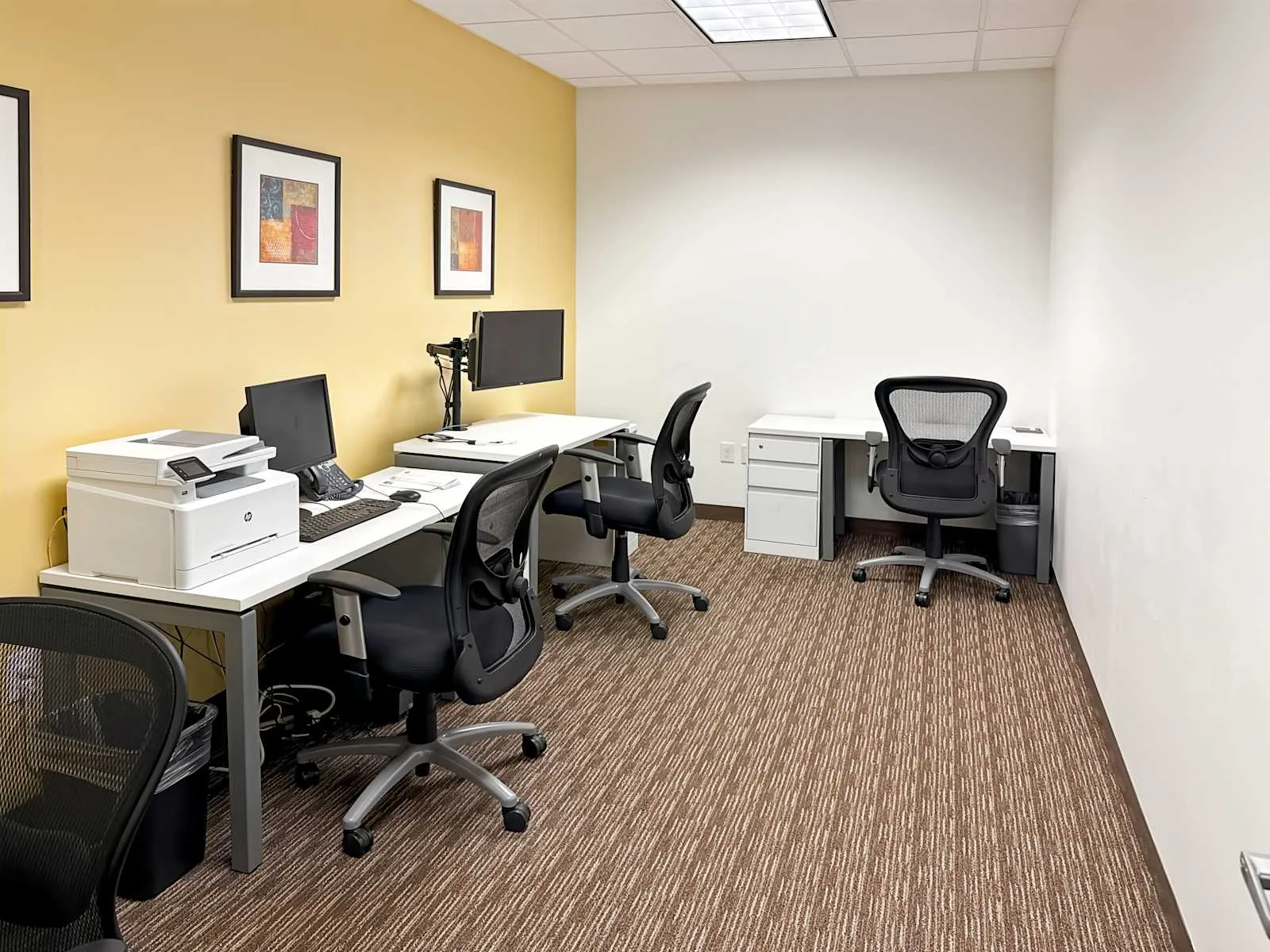 Regus NC, Greensboro - Green Valley Office Park, Private office, 4 desks, Greensboro, NC