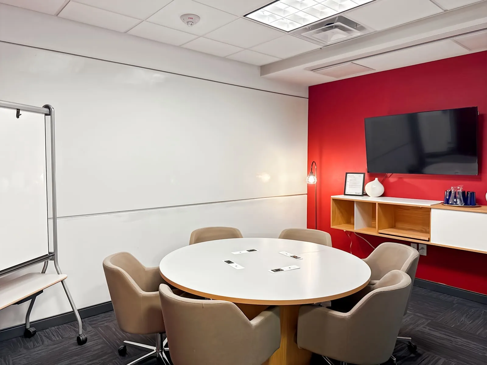 Regus NC, Raleigh – Cap Trust Tower, Meeting room for 6 people, Raleigh, NC